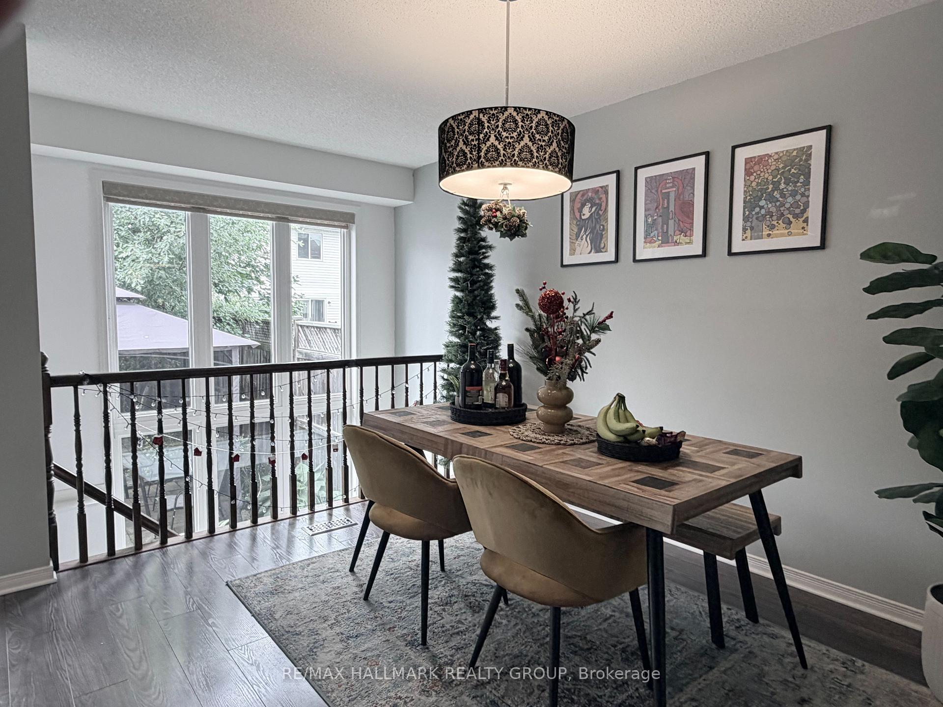 Photo 4 of 304 Applecross Crescent, Ottawa, Kanata - Morgan's Grant/South March — HOMEH