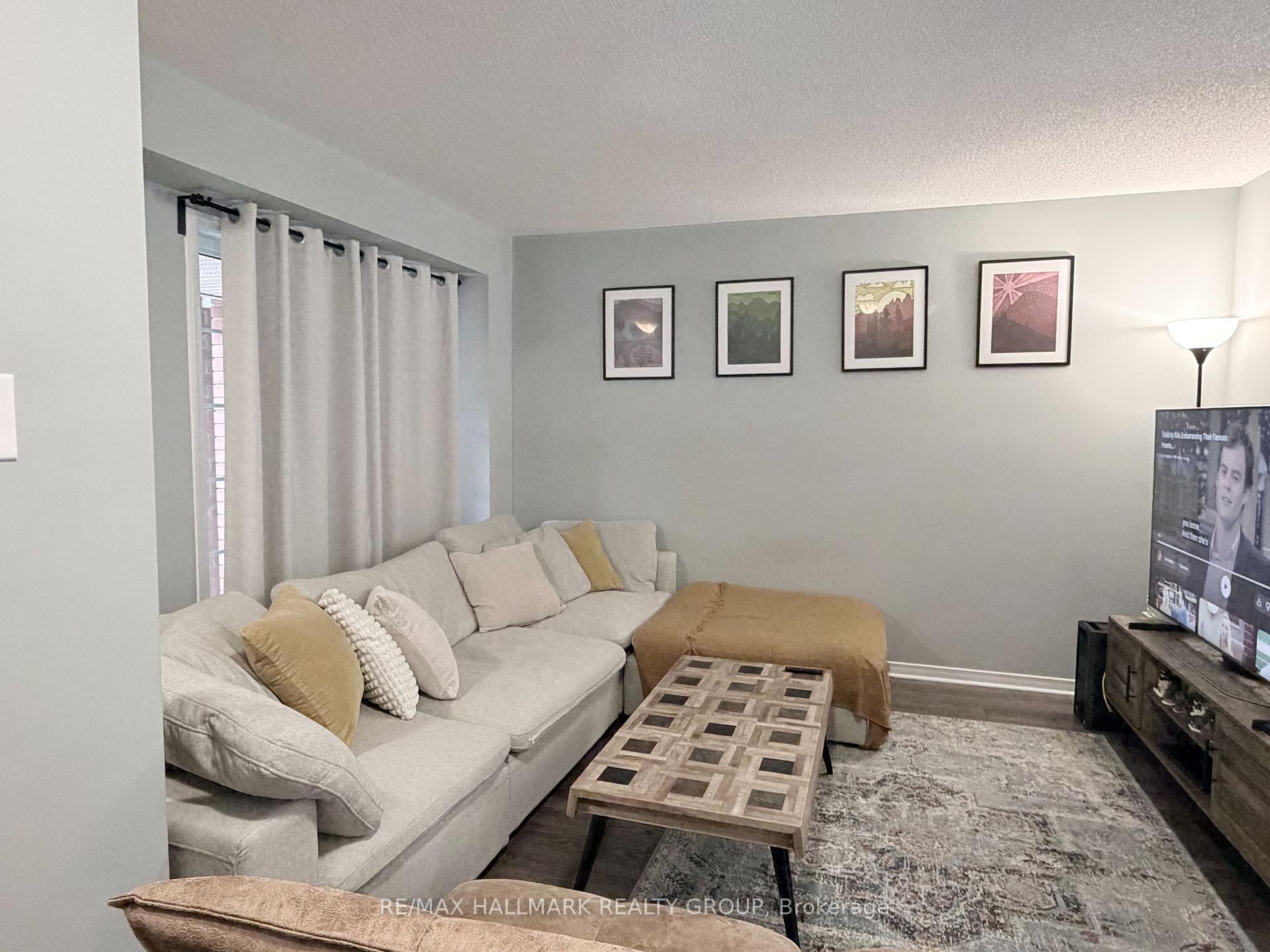 Photo 10 of 304 Applecross Crescent, Ottawa, Kanata - Morgan's Grant/South March — HOMEH