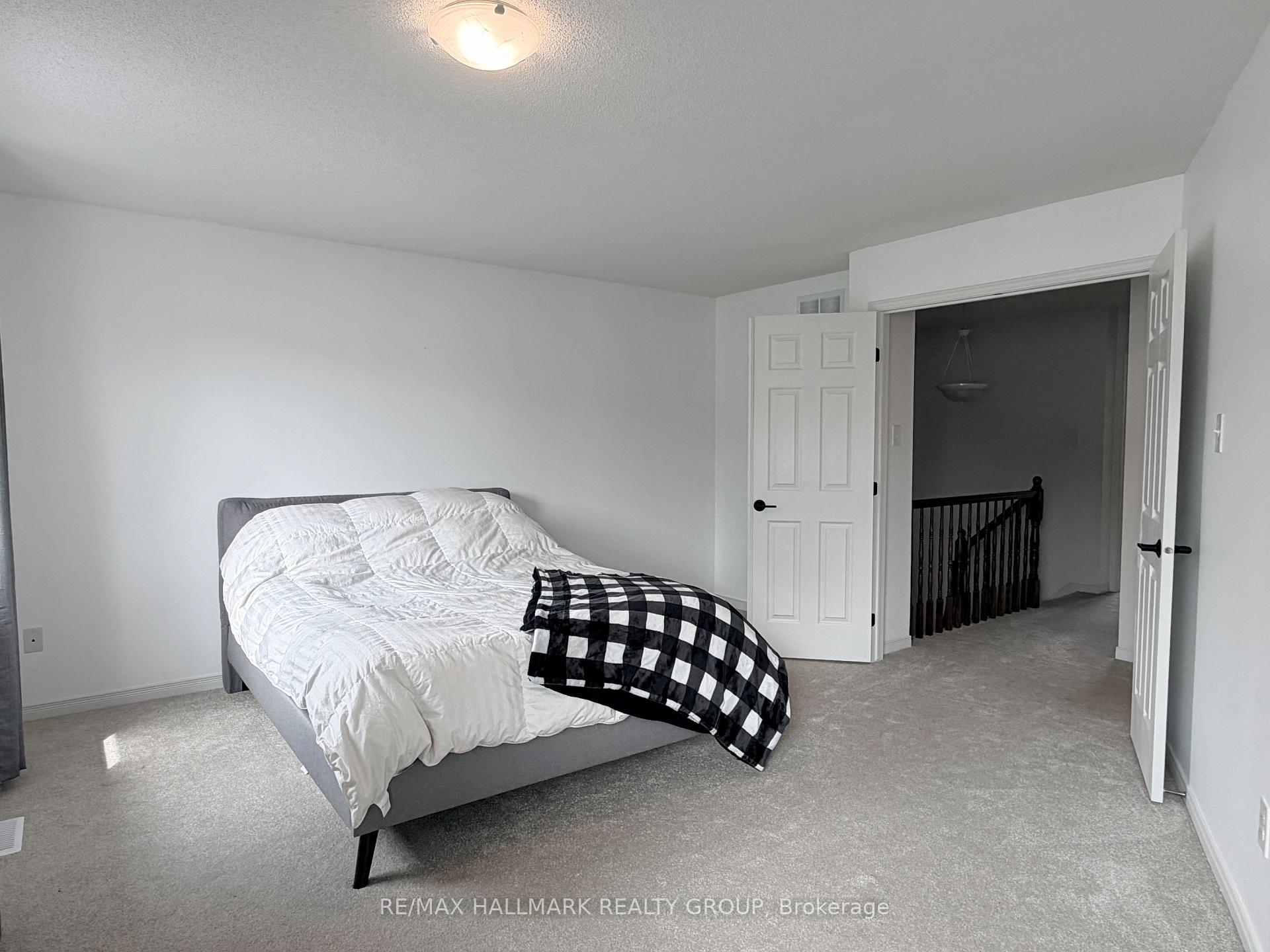 Photo 17 of 304 Applecross Crescent, Ottawa, Kanata - Morgan's Grant/South March — HOMEH