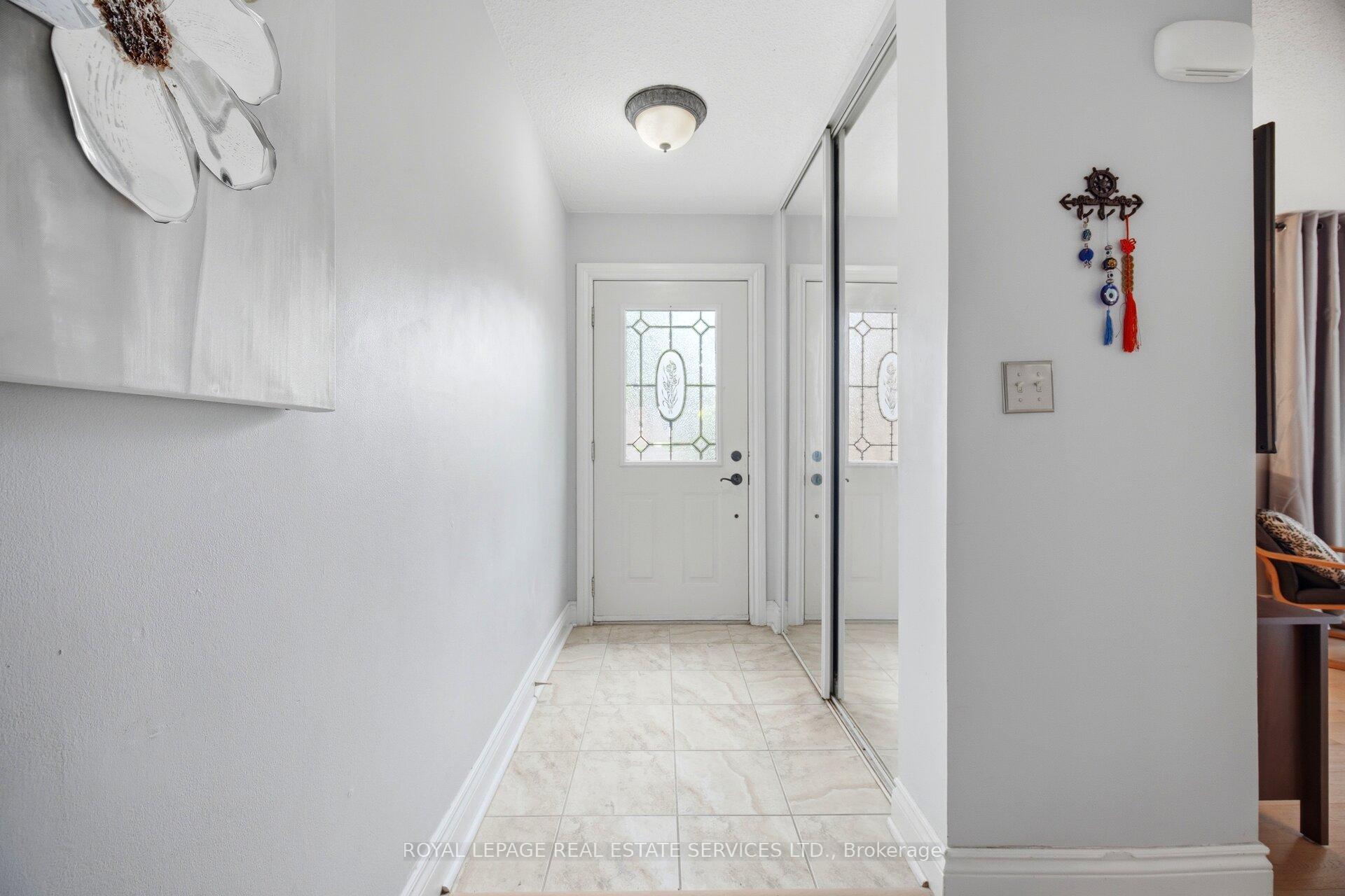 Photo 3 of Unit 3, 649 Francis Road, Burlington, LaSalle — HOMEH