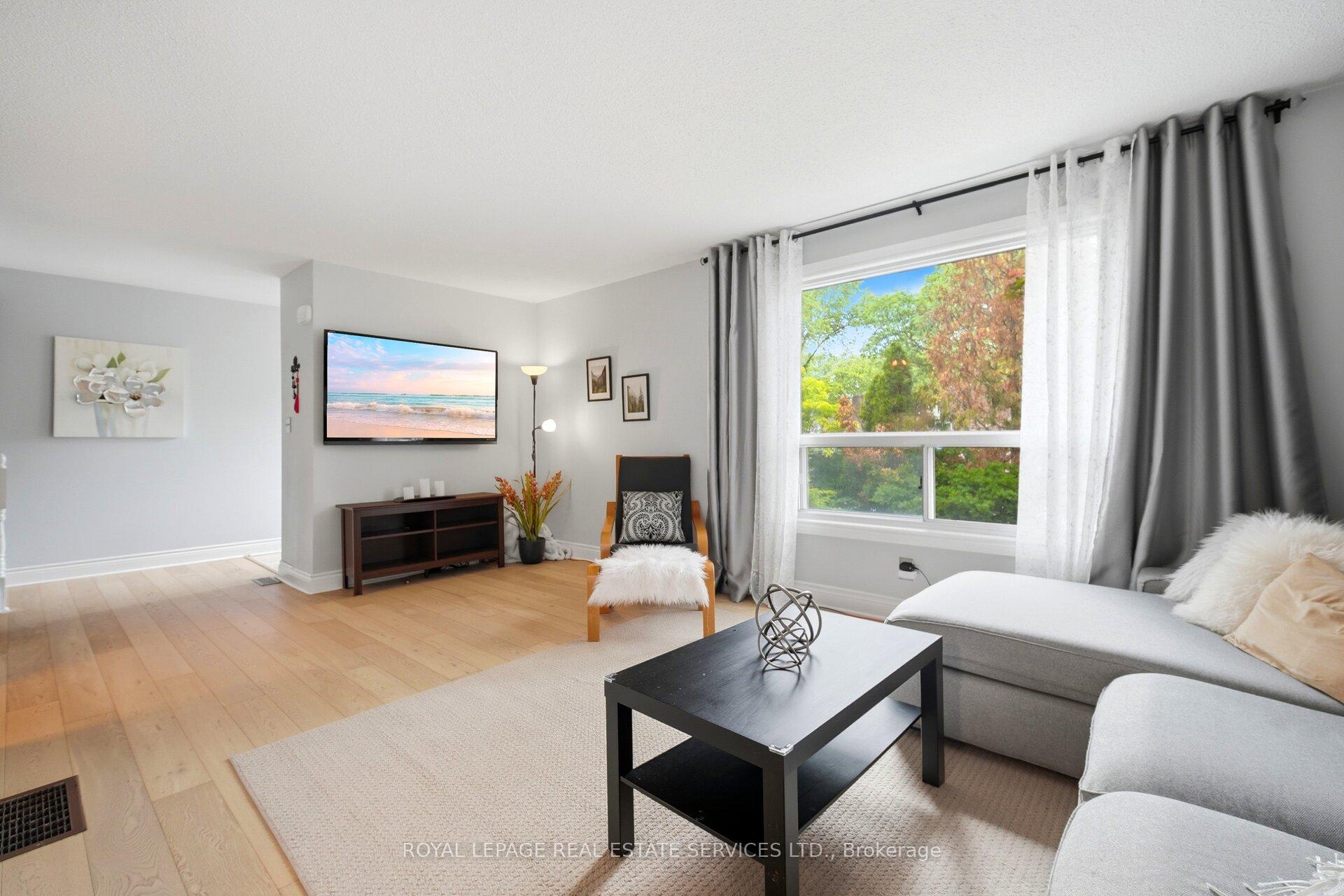 Photo 4 of Unit 3, 649 Francis Road, Burlington, LaSalle — HOMEH