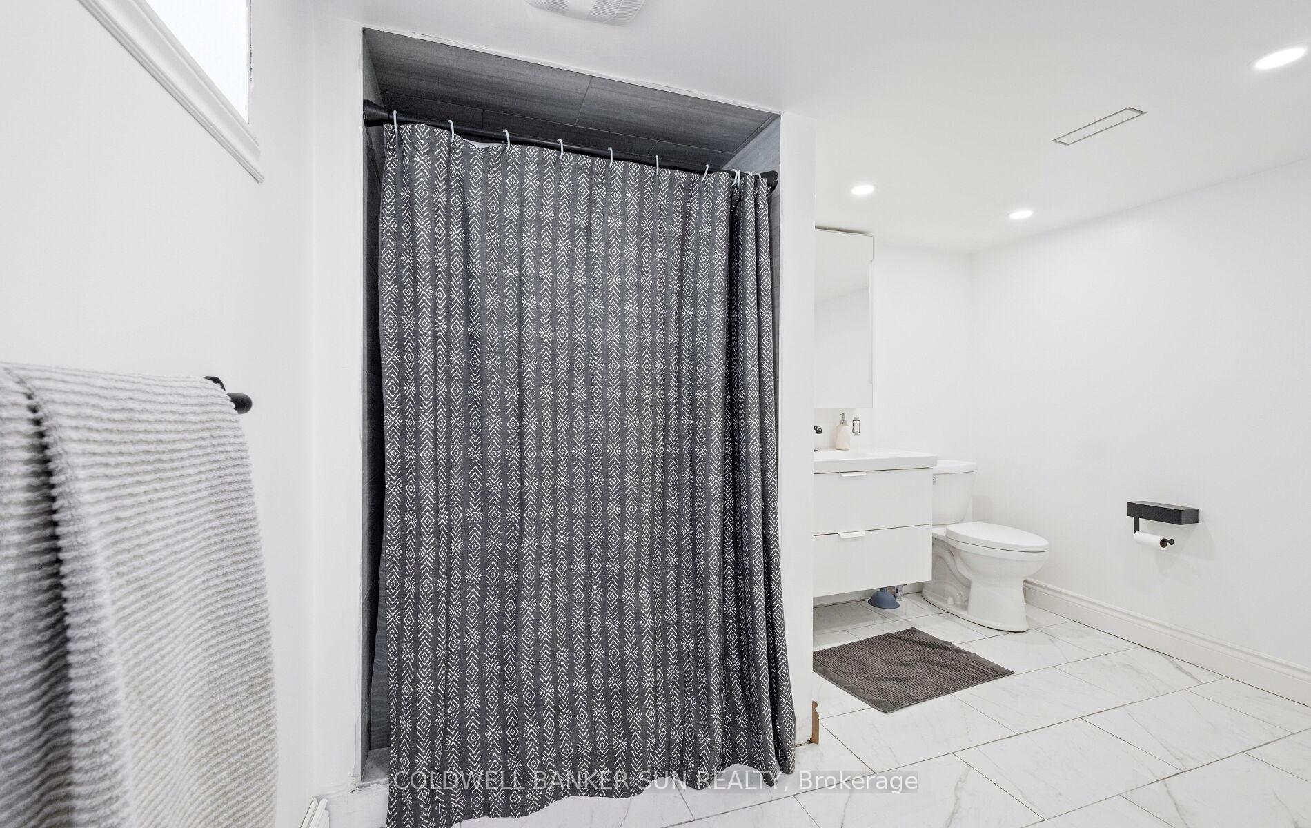 Photo 18 of Unit Bsmt, 20 Maple Lane, New Tecumseth, Alliston — HOMEH