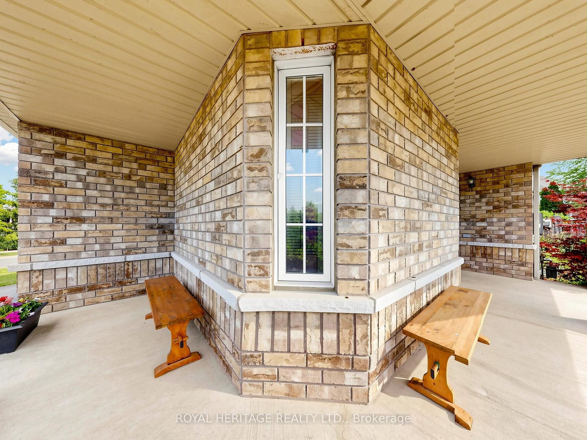 Photo 4 of 1 Wakem Court, Whitby, Williamsburg — HOMEH