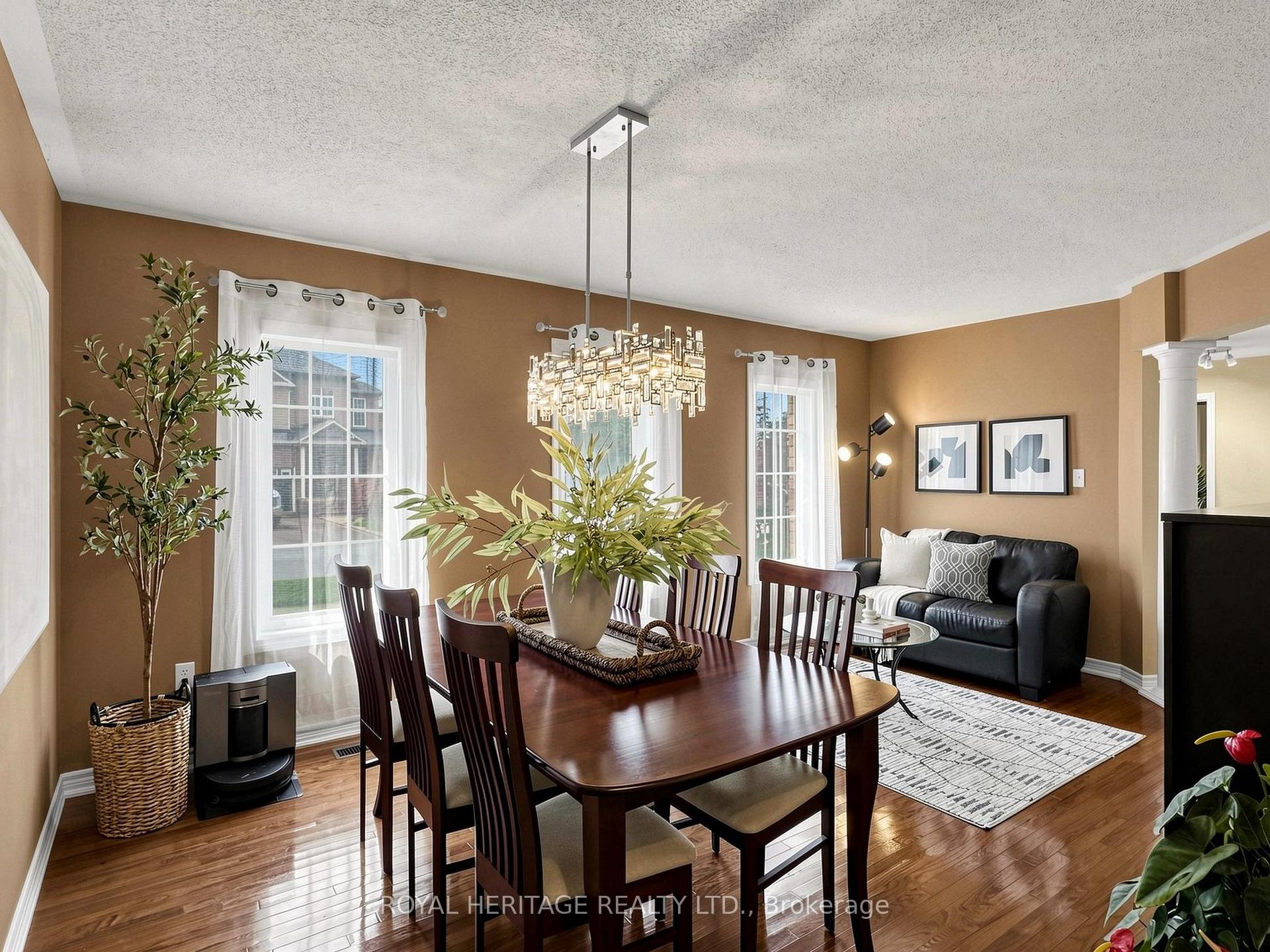 Photo 10 of 1 Wakem Court, Whitby, Williamsburg — HOMEH