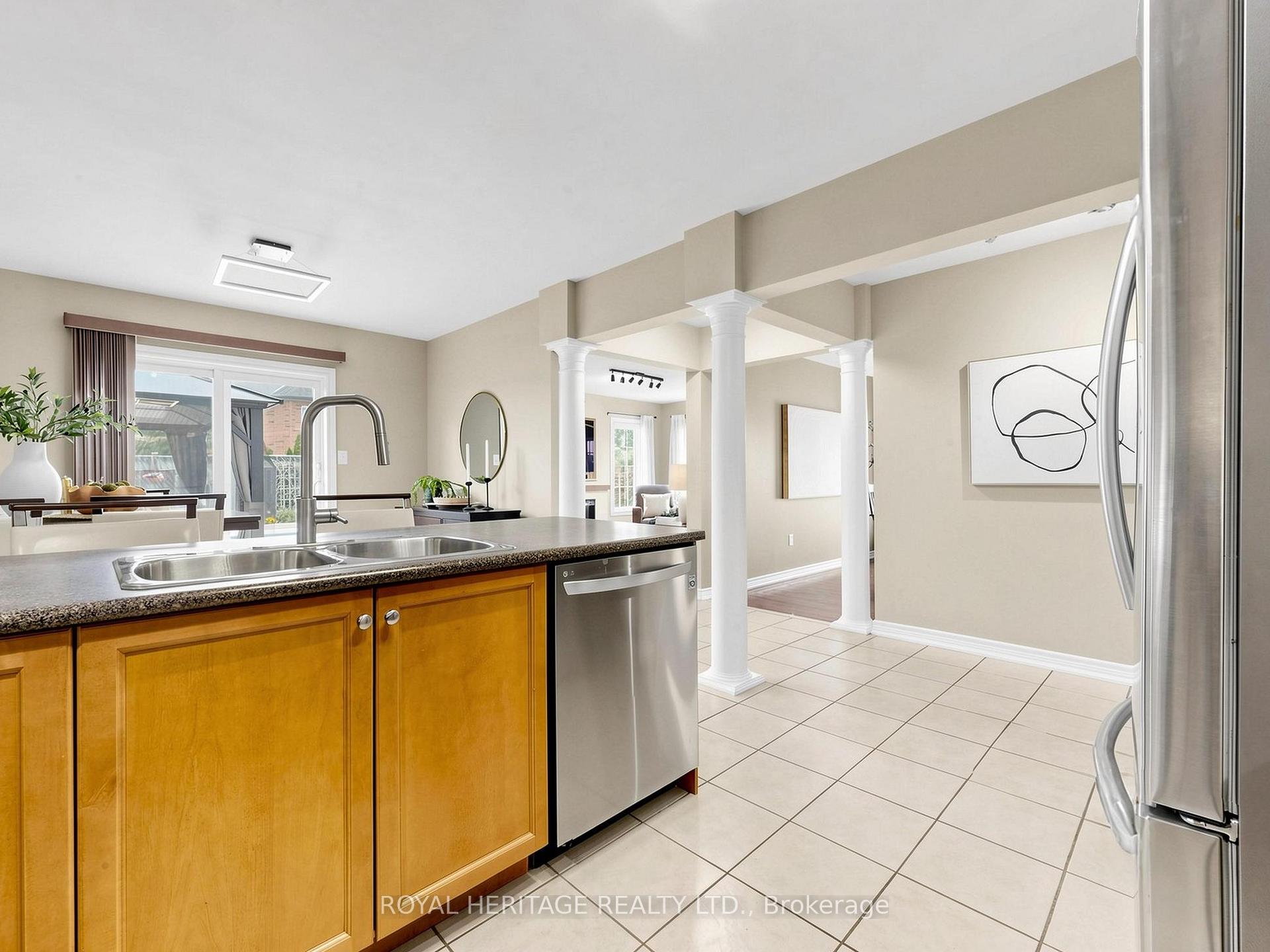 Photo 15 of 1 Wakem Court, Whitby, Williamsburg — HOMEH