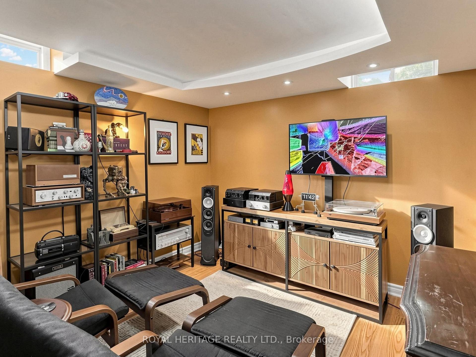 Photo 39 of 1 Wakem Court, Whitby, Williamsburg — HOMEH