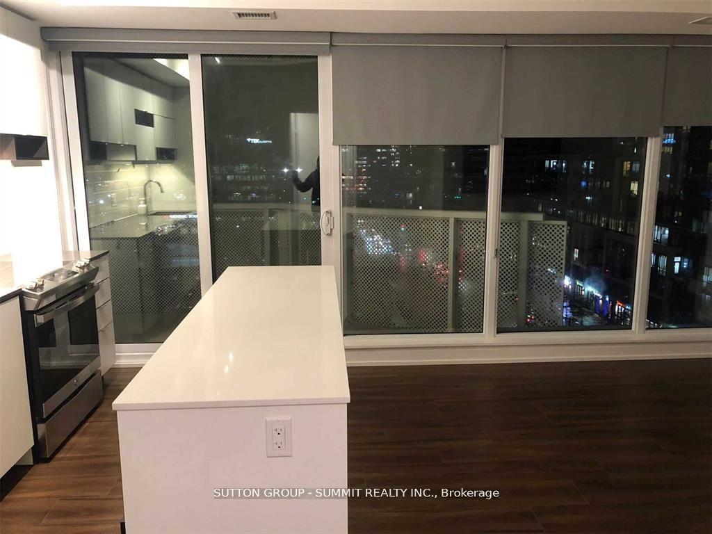 Photo 4 of Unit 910, 4065 Confederation Parkway, Mississauga, City Centre — HOMEH