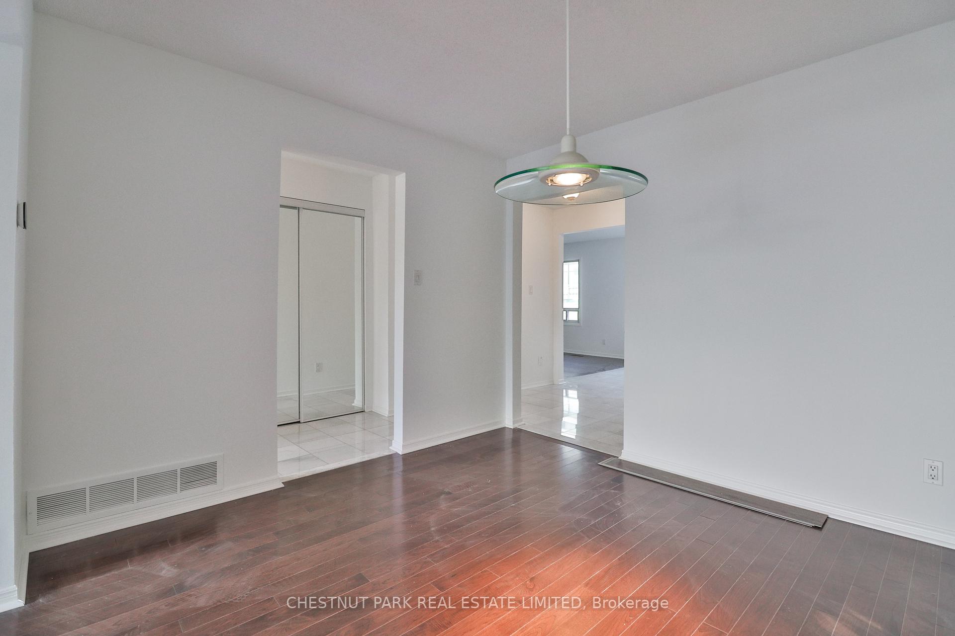 Photo 10 of 18 Dervock Crescent, North York, Bayview Village — HOMEH