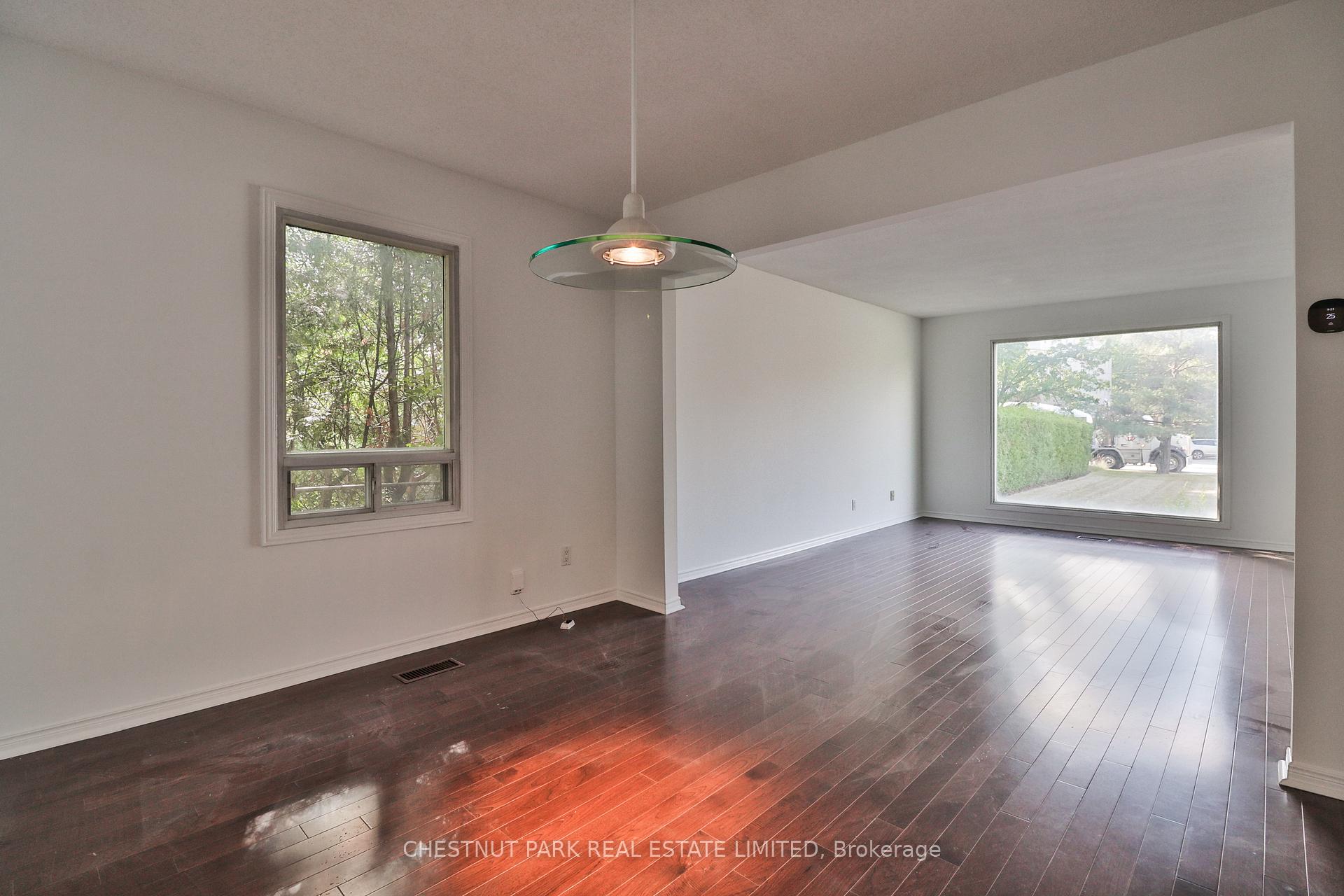 Photo 12 of 18 Dervock Crescent, North York, Bayview Village — HOMEH