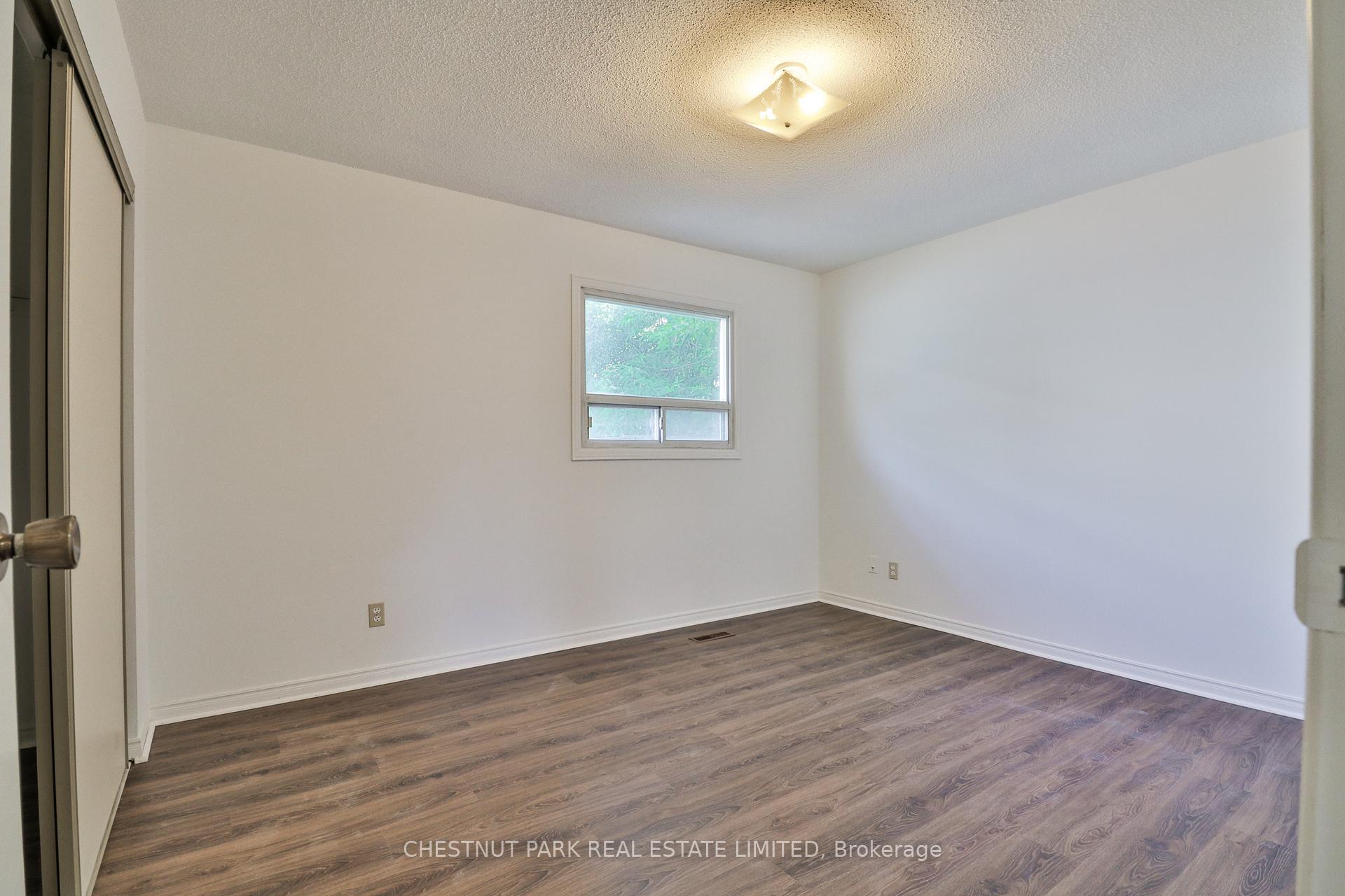 Photo 26 of 18 Dervock Crescent, North York, Bayview Village — HOMEH