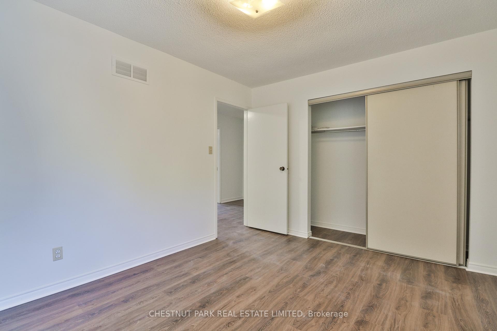 Photo 27 of 18 Dervock Crescent, North York, Bayview Village — HOMEH
