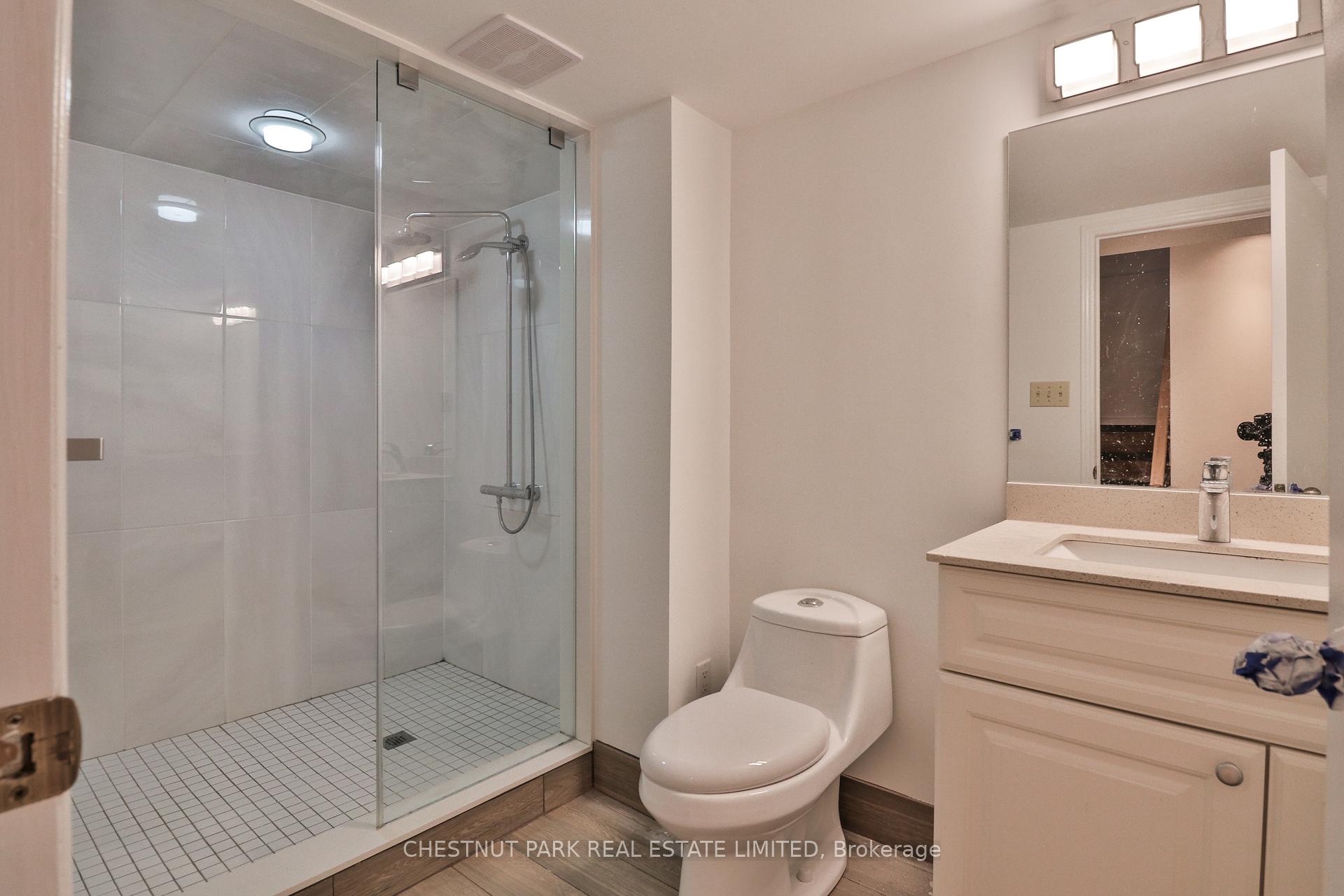 Photo 29 of 18 Dervock Crescent, North York, Bayview Village — HOMEH