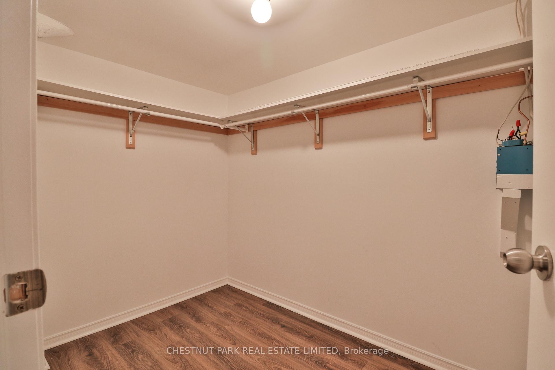 Photo 33 of 18 Dervock Crescent, North York, Bayview Village — HOMEH