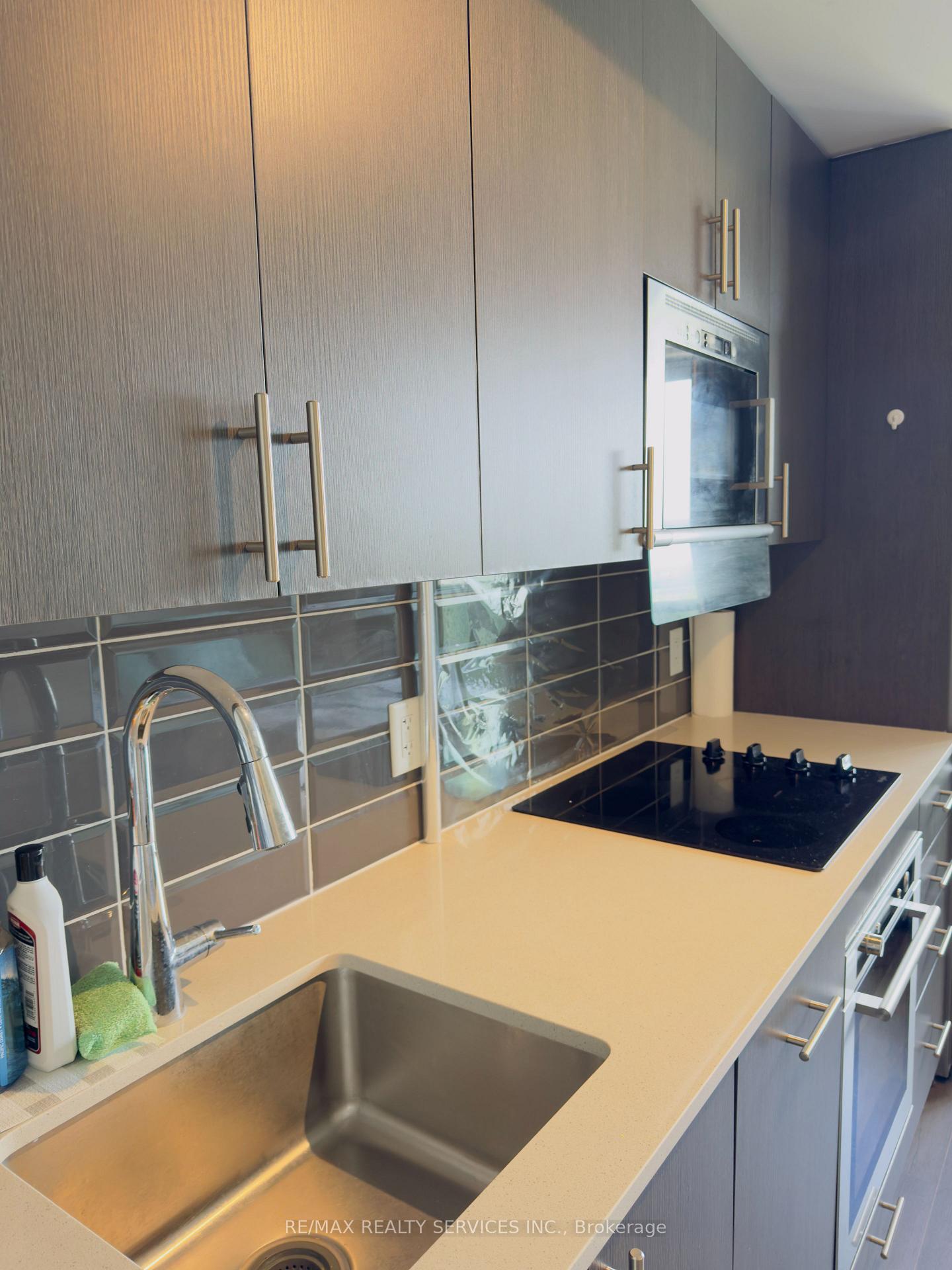 Photo 15 of Unit 2019, 2550 Simcoe Street N, Oshawa, Windfields — HOMEH