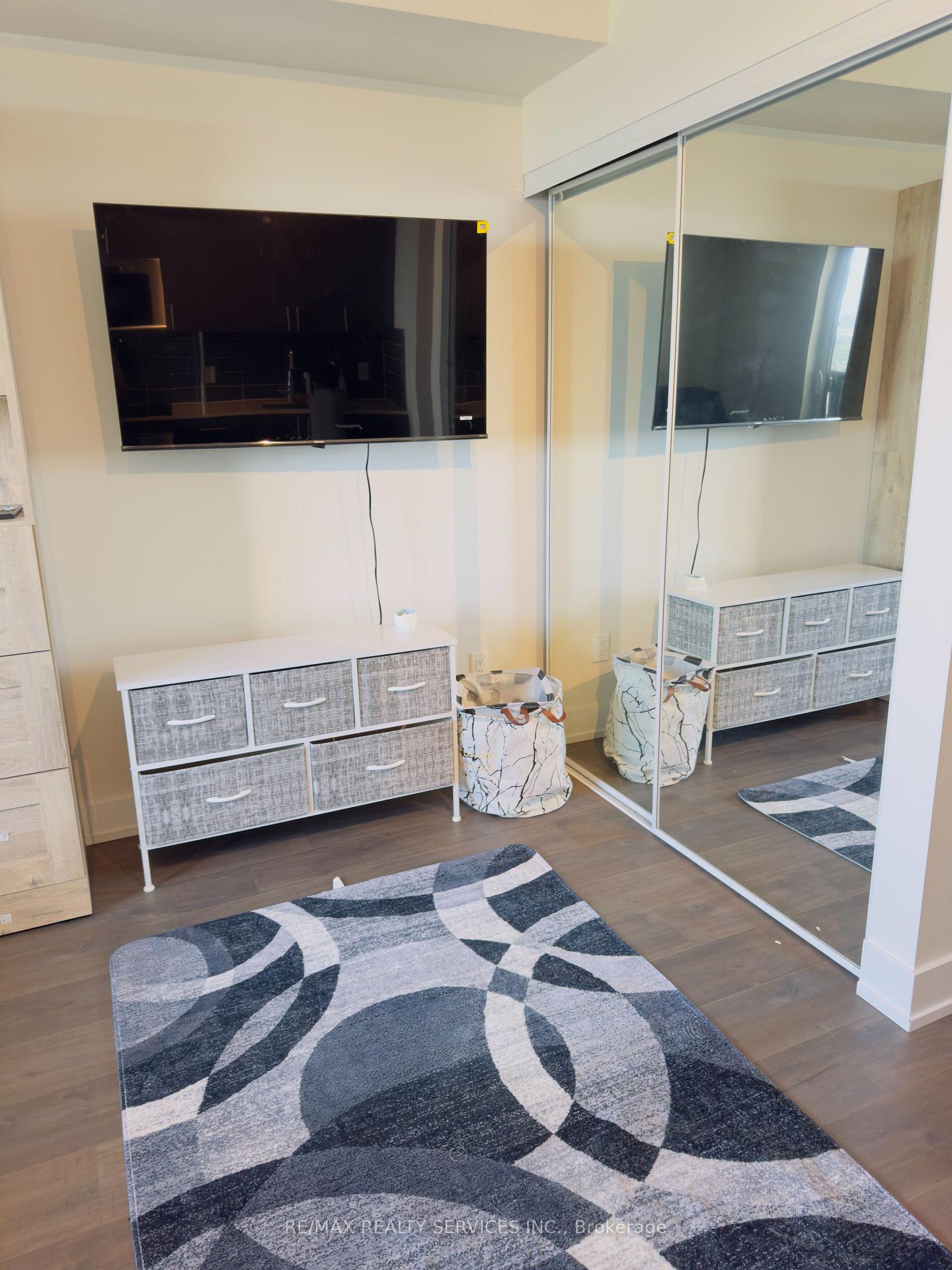 Photo 16 of Unit 2019, 2550 Simcoe Street N, Oshawa, Windfields — HOMEH