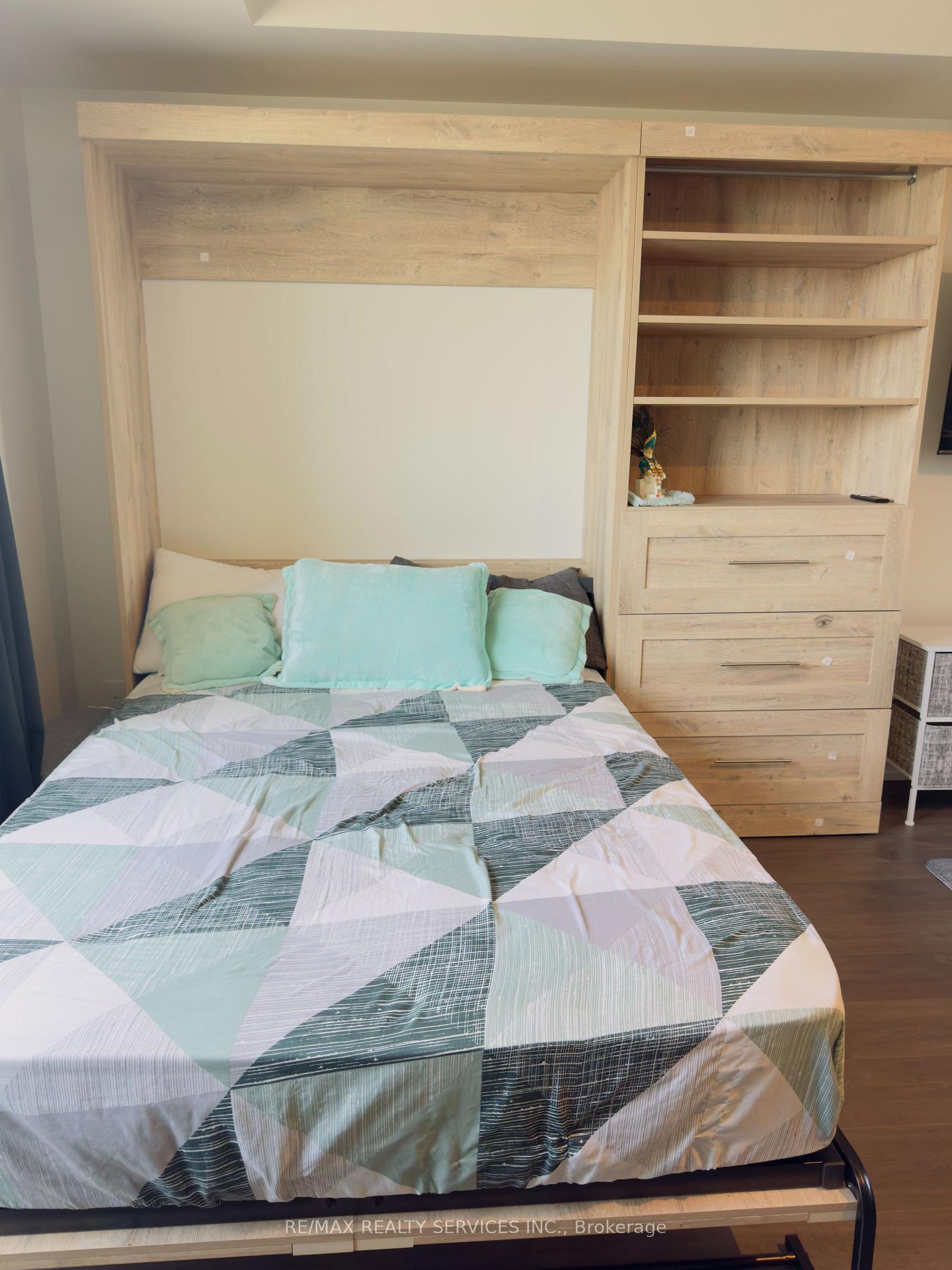Photo 18 of Unit 2019, 2550 Simcoe Street N, Oshawa, Windfields — HOMEH