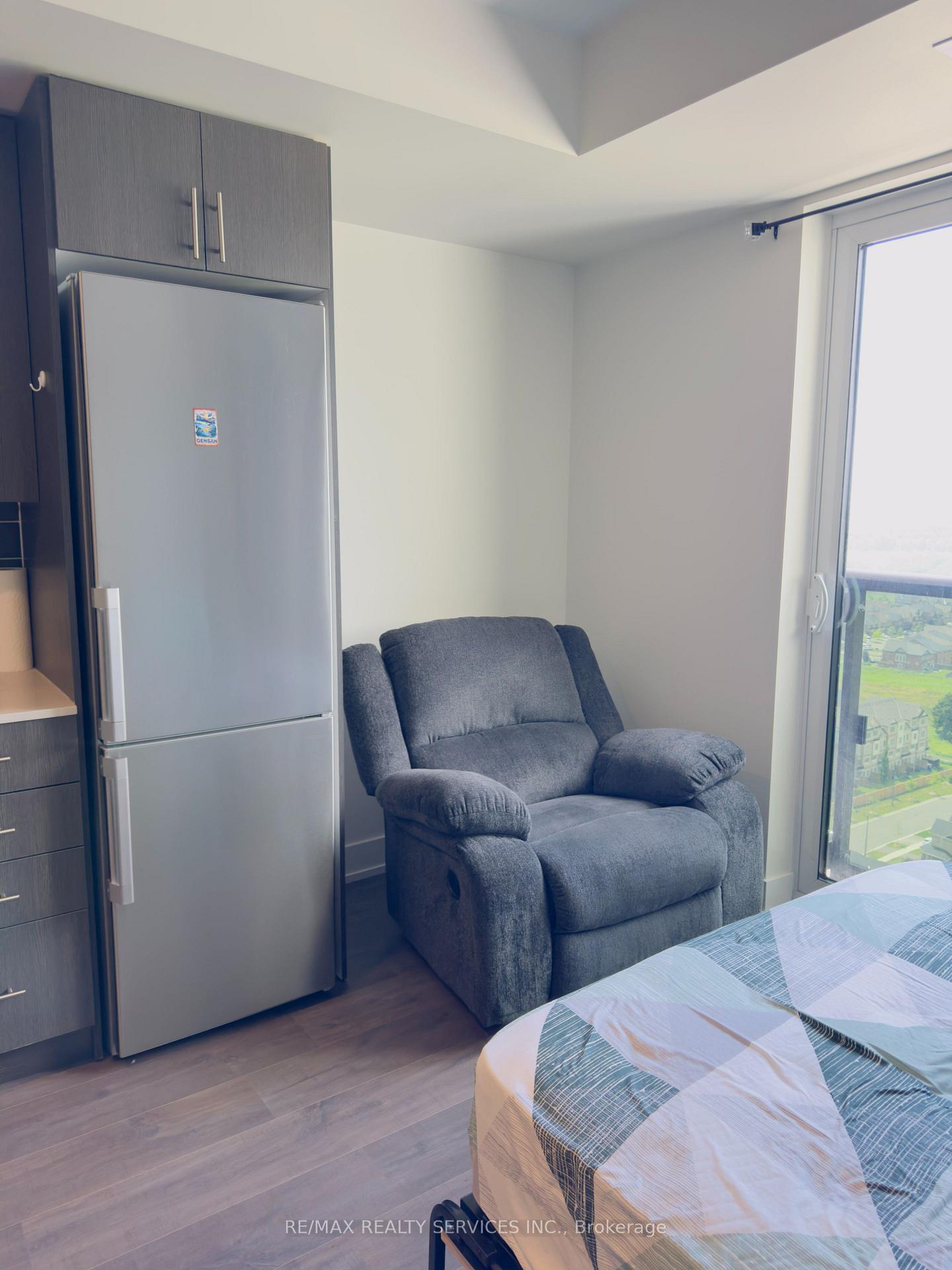 Photo 19 of Unit 2019, 2550 Simcoe Street N, Oshawa, Windfields — HOMEH