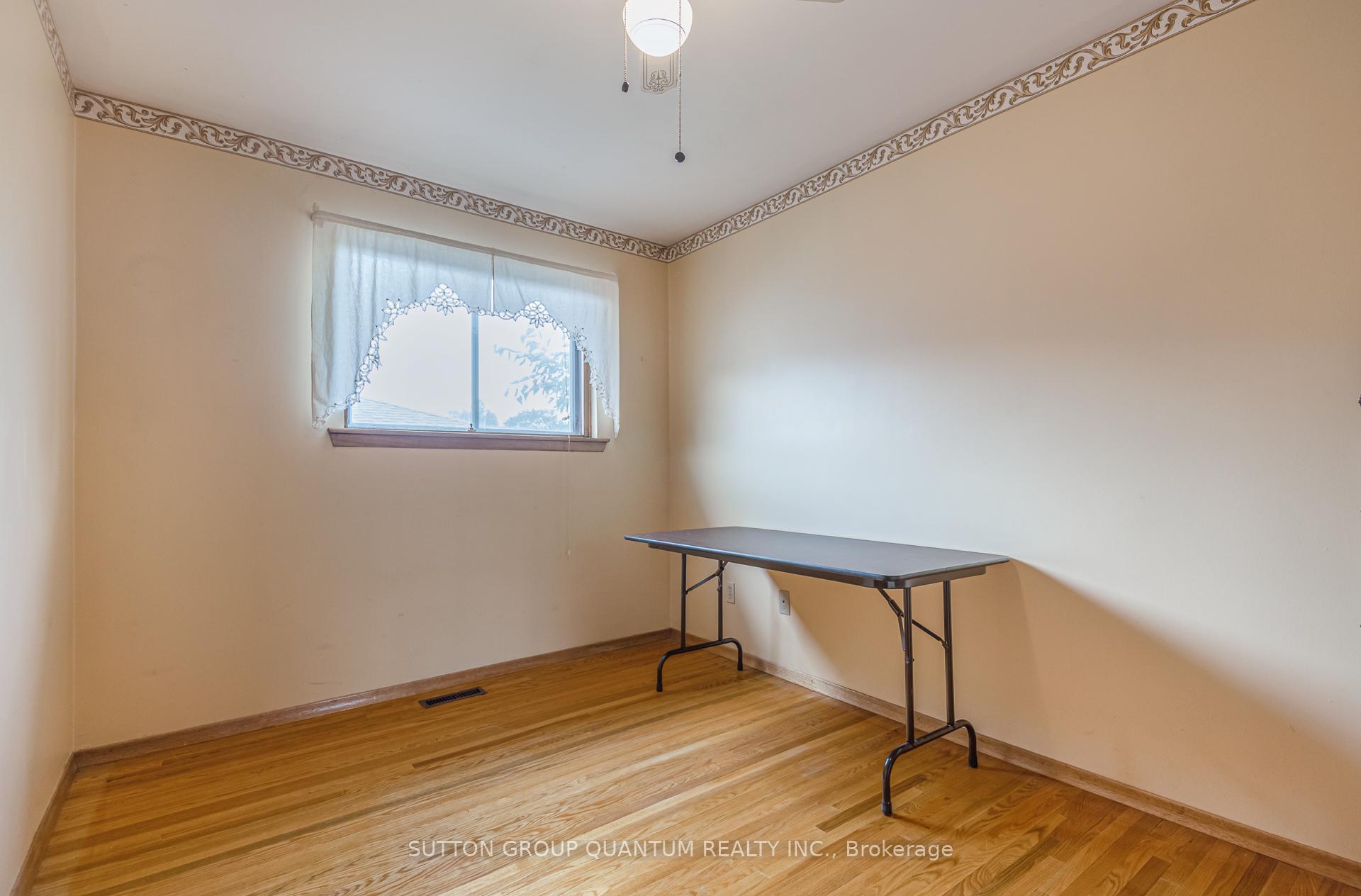 Photo 27 of 754 Eaglemount Crescent, Mississauga, Erindale — HOMEH