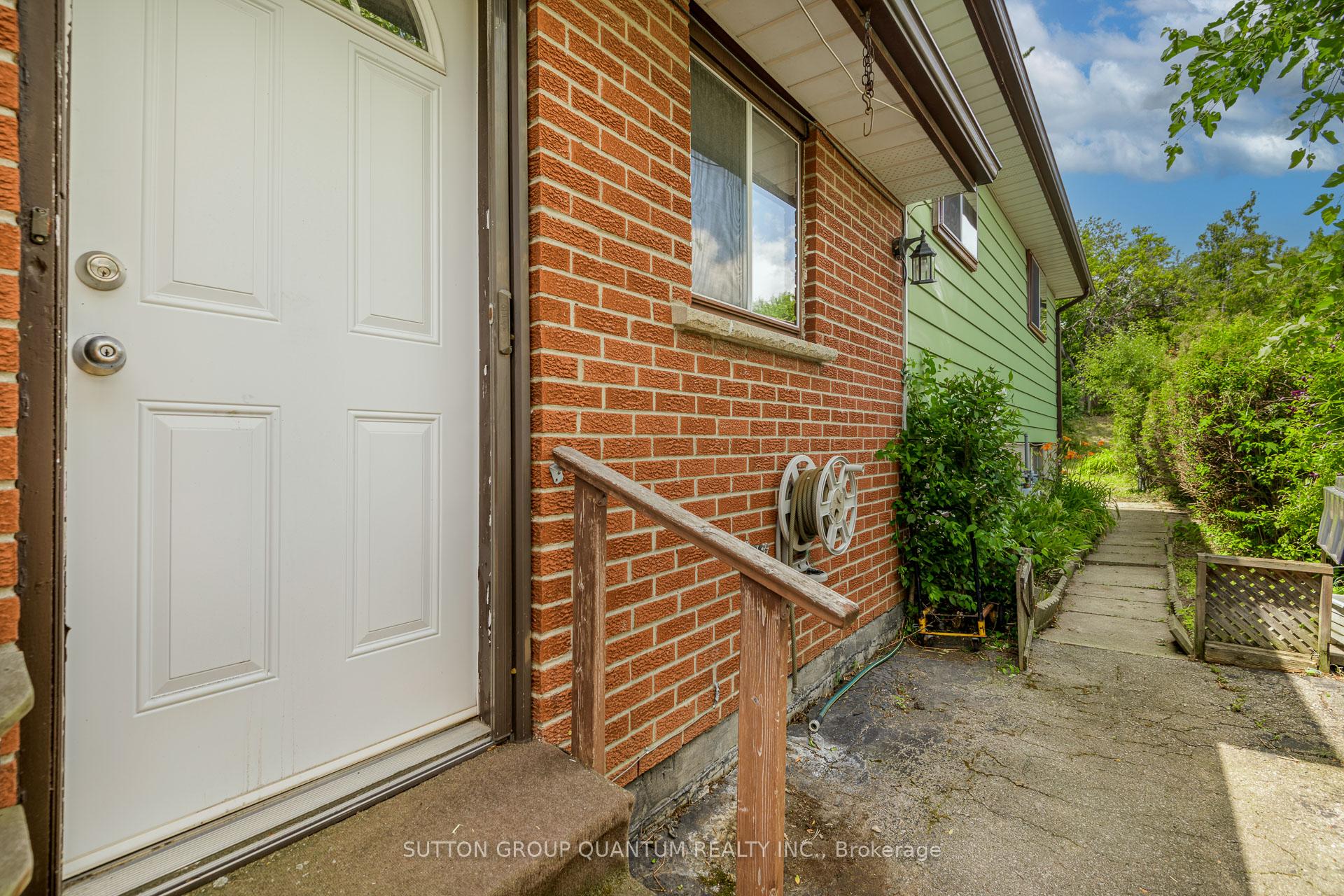 Photo 41 of 754 Eaglemount Crescent, Mississauga, Erindale — HOMEH