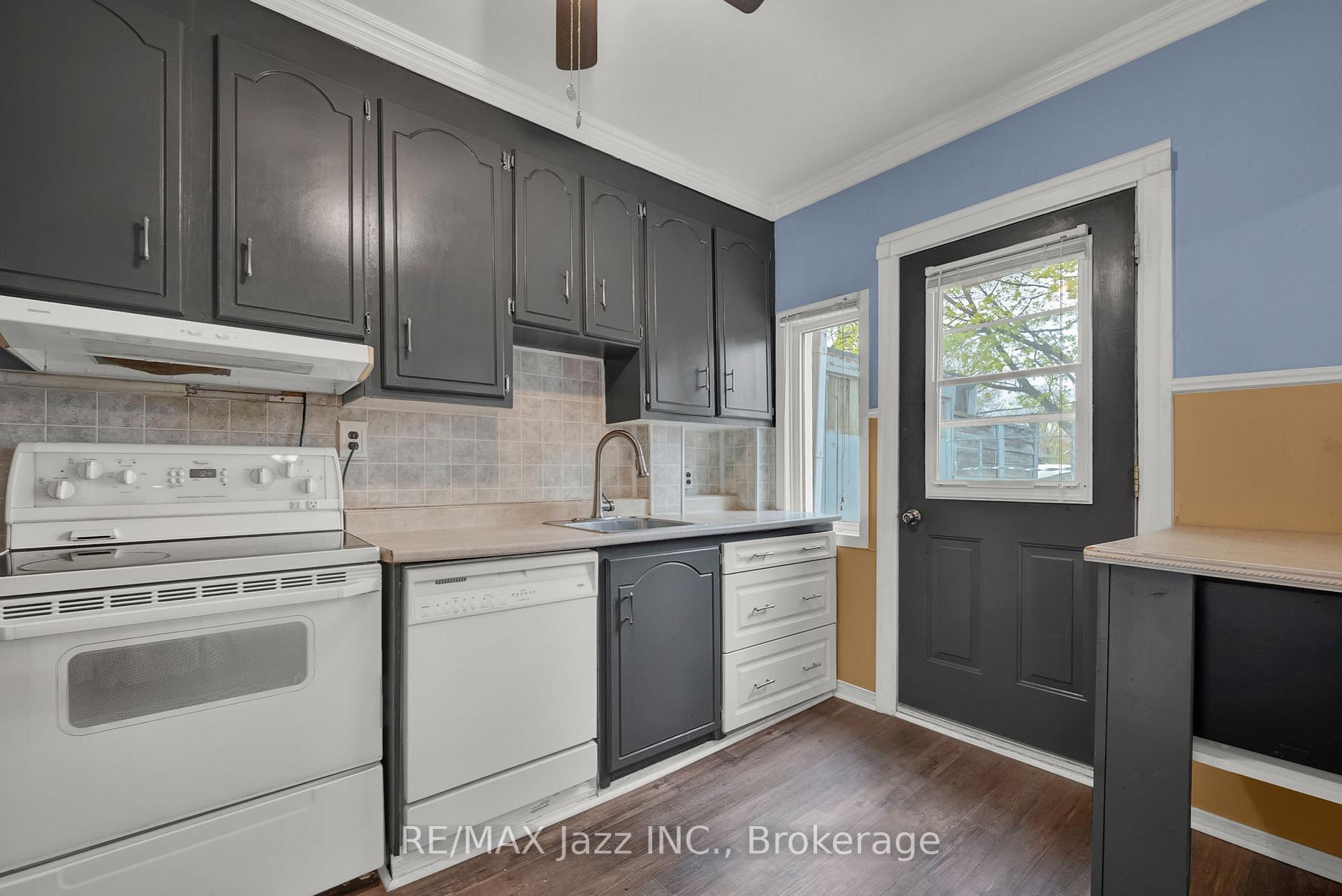 Photo 13 of 636 Carnegie Avenue, Oshawa, O'Neill — HOMEH