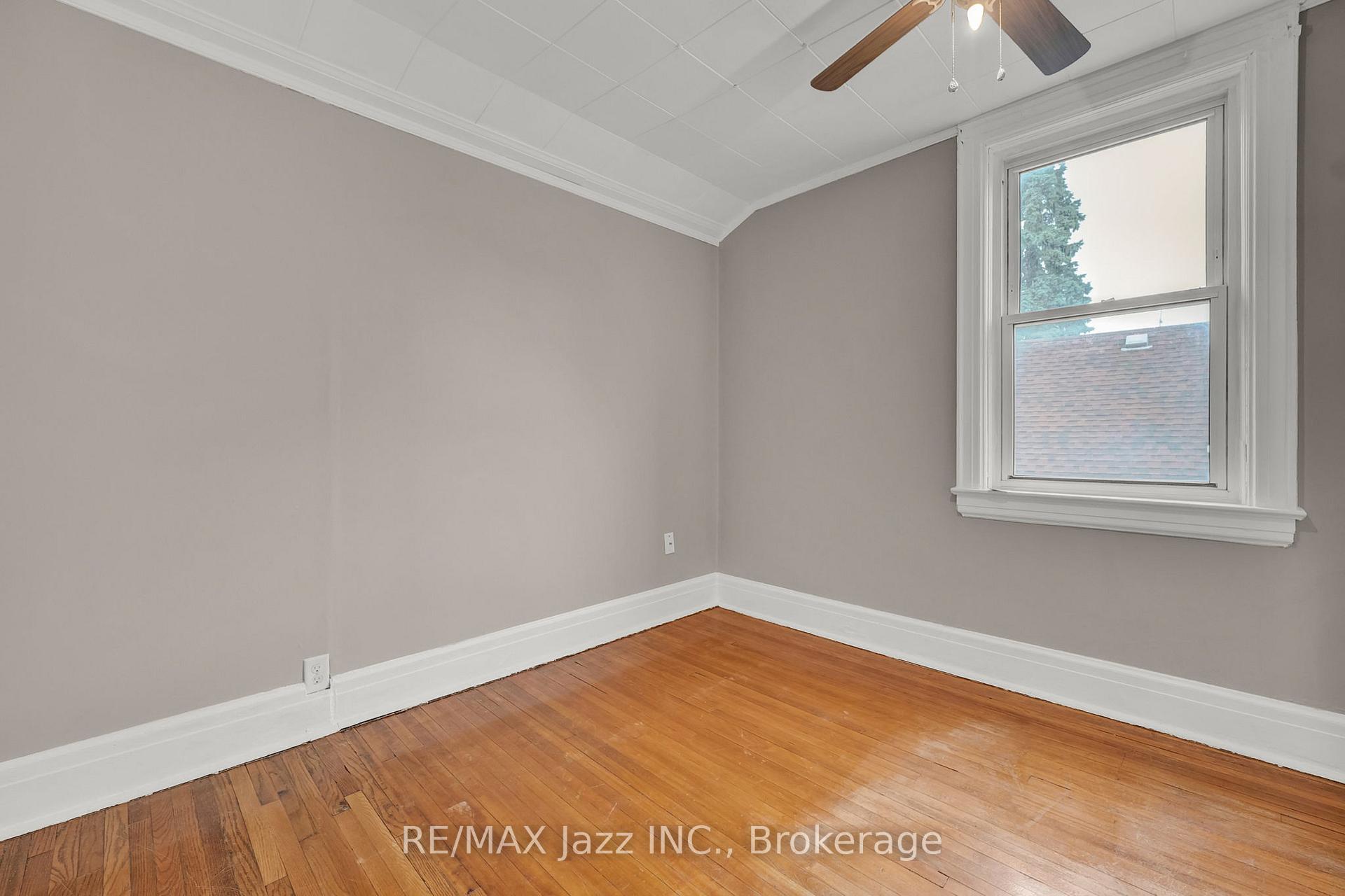 Photo 17 of 636 Carnegie Avenue, Oshawa, O'Neill — HOMEH