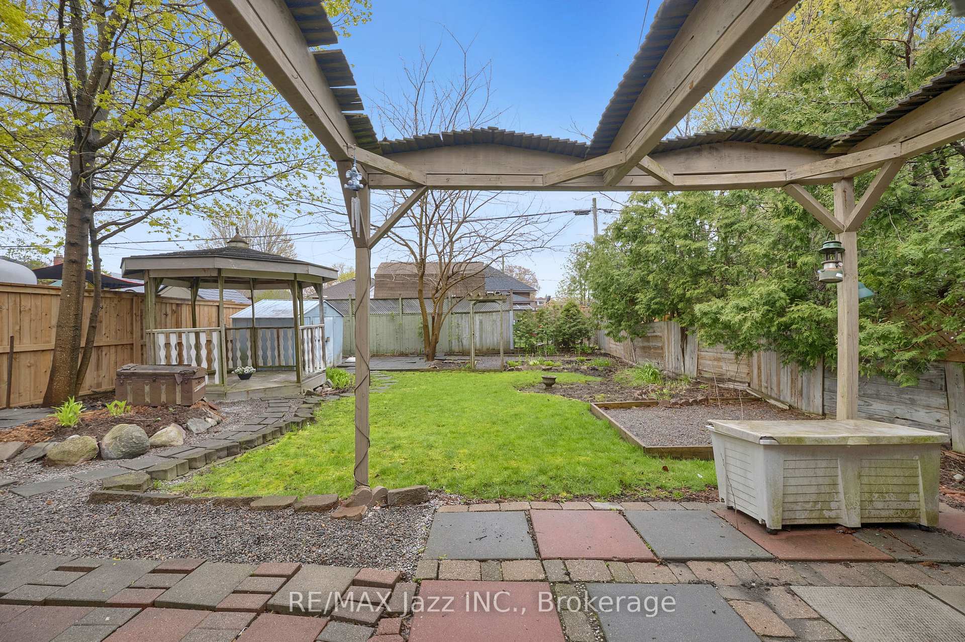 Photo 25 of 636 Carnegie Avenue, Oshawa, O'Neill — HOMEH