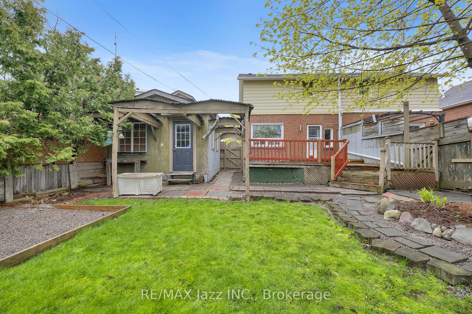 Photo 29 of 636 Carnegie Avenue, Oshawa, O'Neill — HOMEH