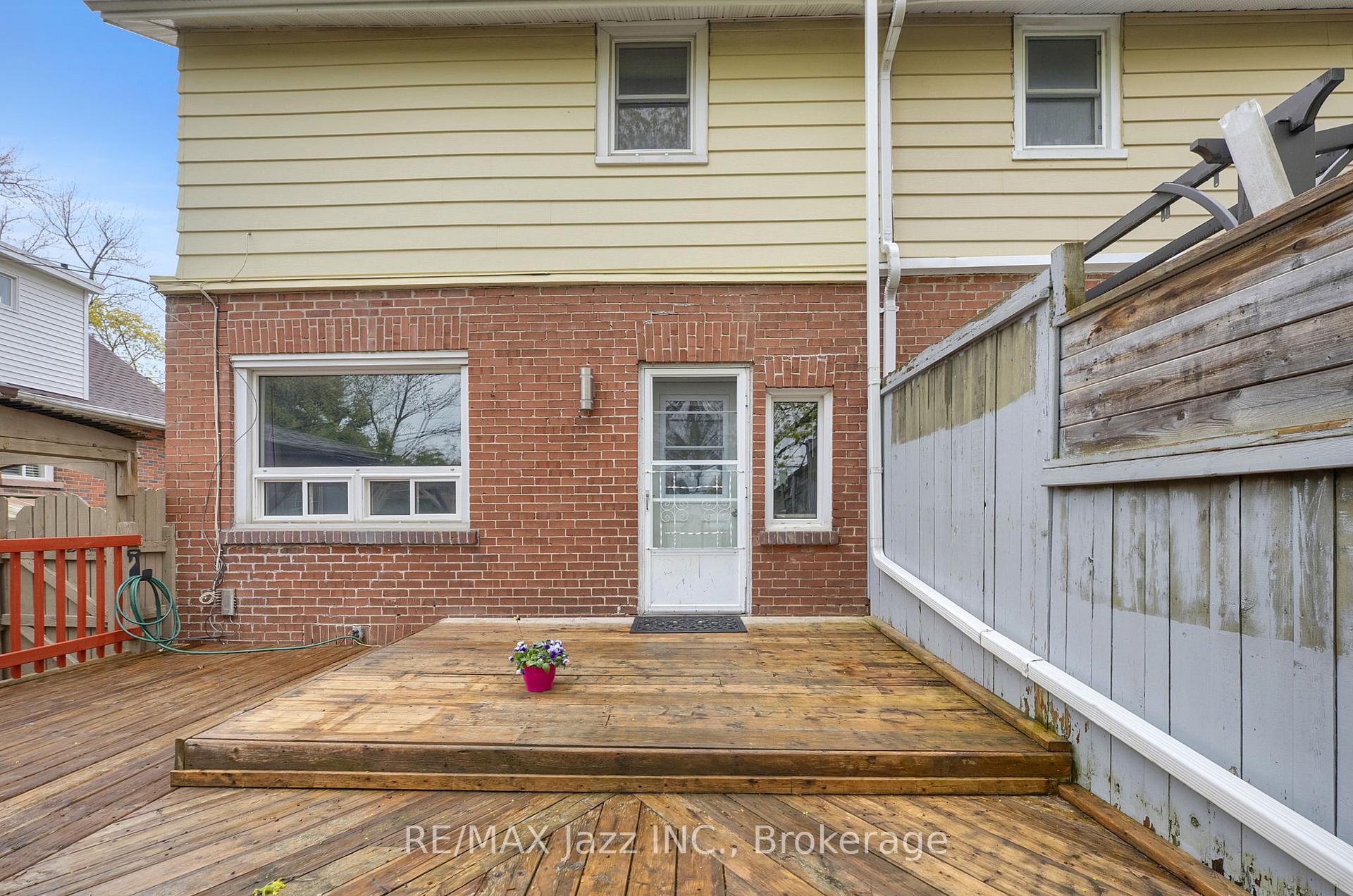 Photo 32 of 636 Carnegie Avenue, Oshawa, O'Neill — HOMEH
