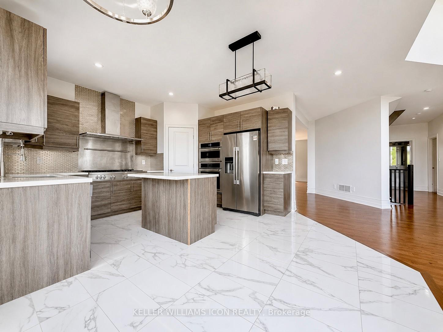 Photo 12 of 139 Cambie Road, Ottawa, Riverside South/Gloucester Glen — HOMEH
