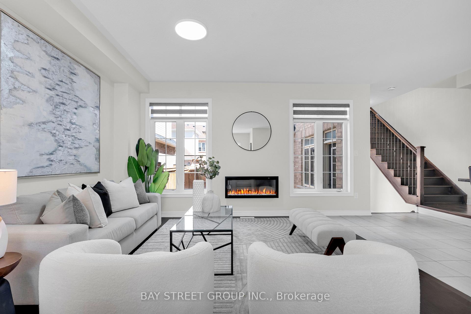 Photo 5 of 221 Clockwork Drive, Brampton, Northwest Brampton — HOMEH