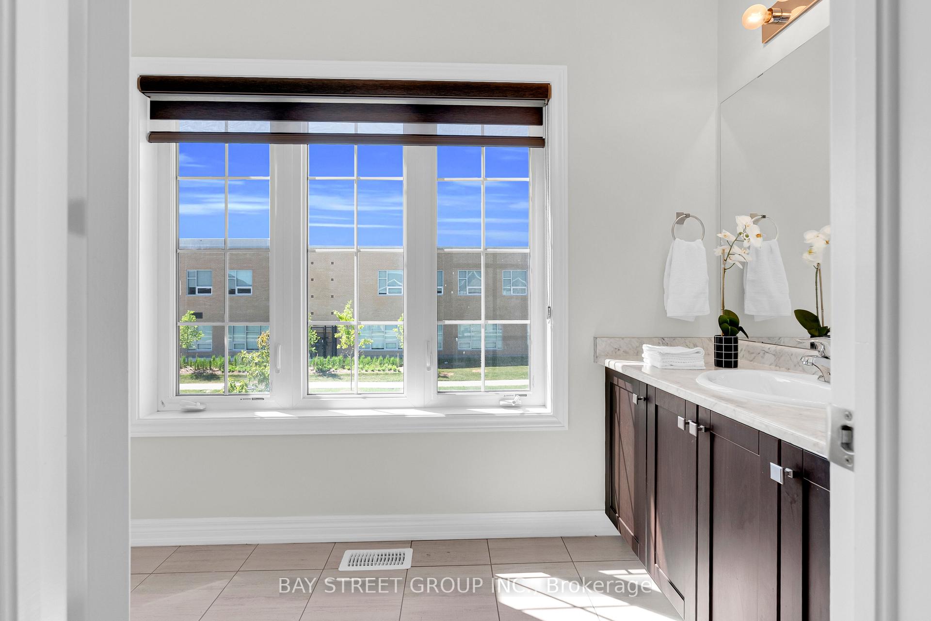 Photo 23 of 221 Clockwork Drive, Brampton, Northwest Brampton — HOMEH