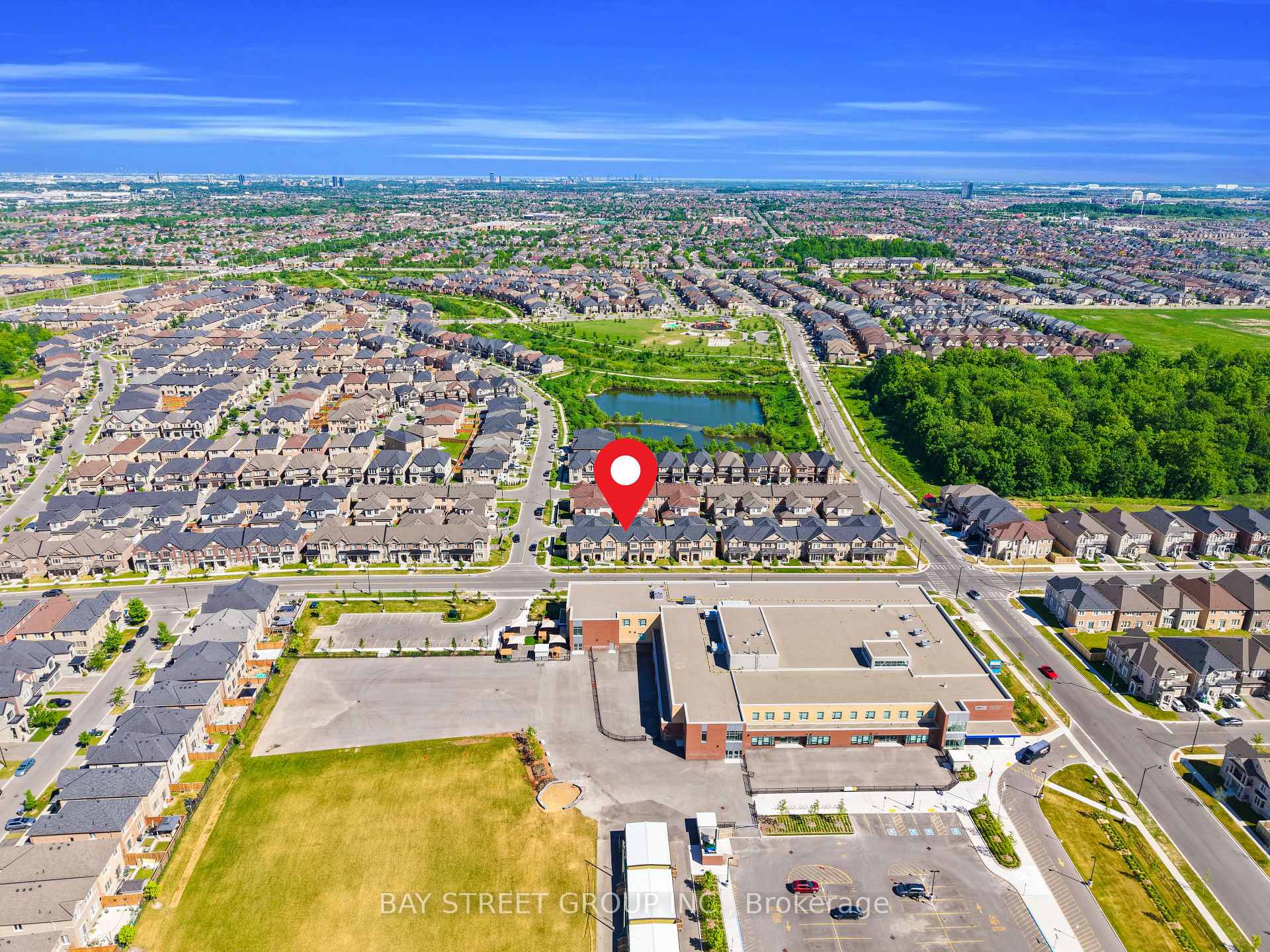 Photo 40 of 221 Clockwork Drive, Brampton, Northwest Brampton — HOMEH