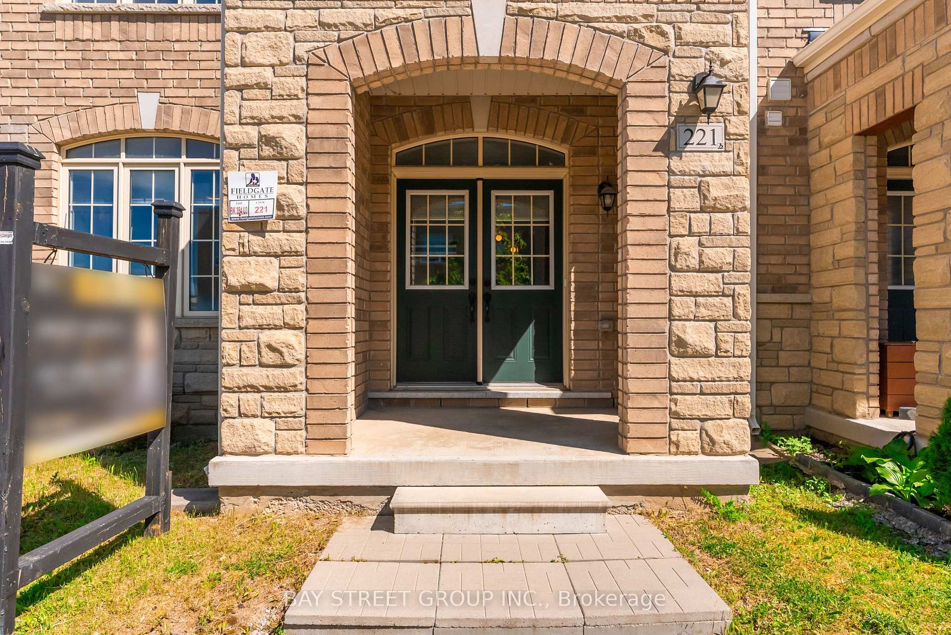 Photo 44 of 221 Clockwork Drive, Brampton, Northwest Brampton — HOMEH