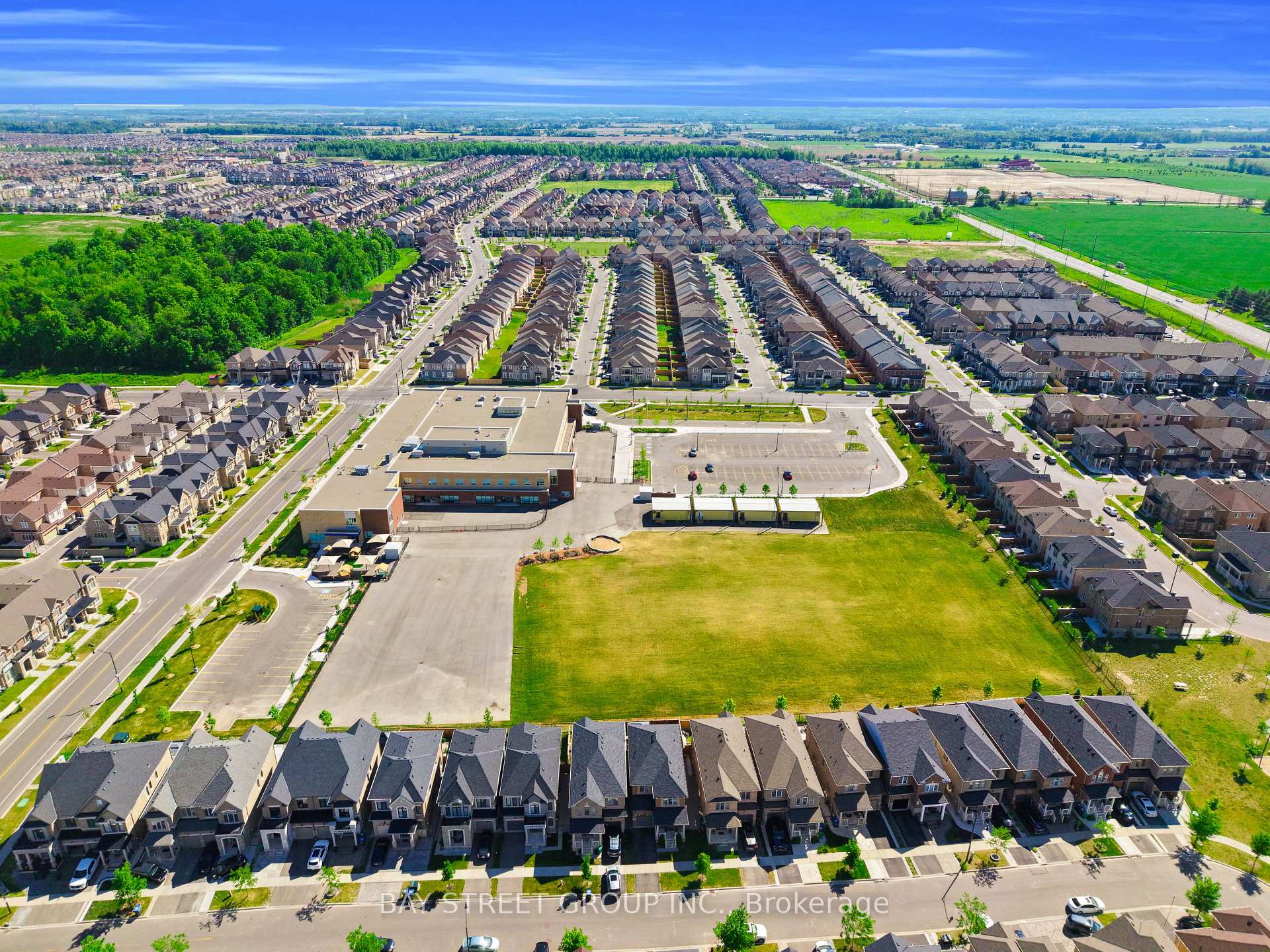 Photo 47 of 221 Clockwork Drive, Brampton, Northwest Brampton — HOMEH