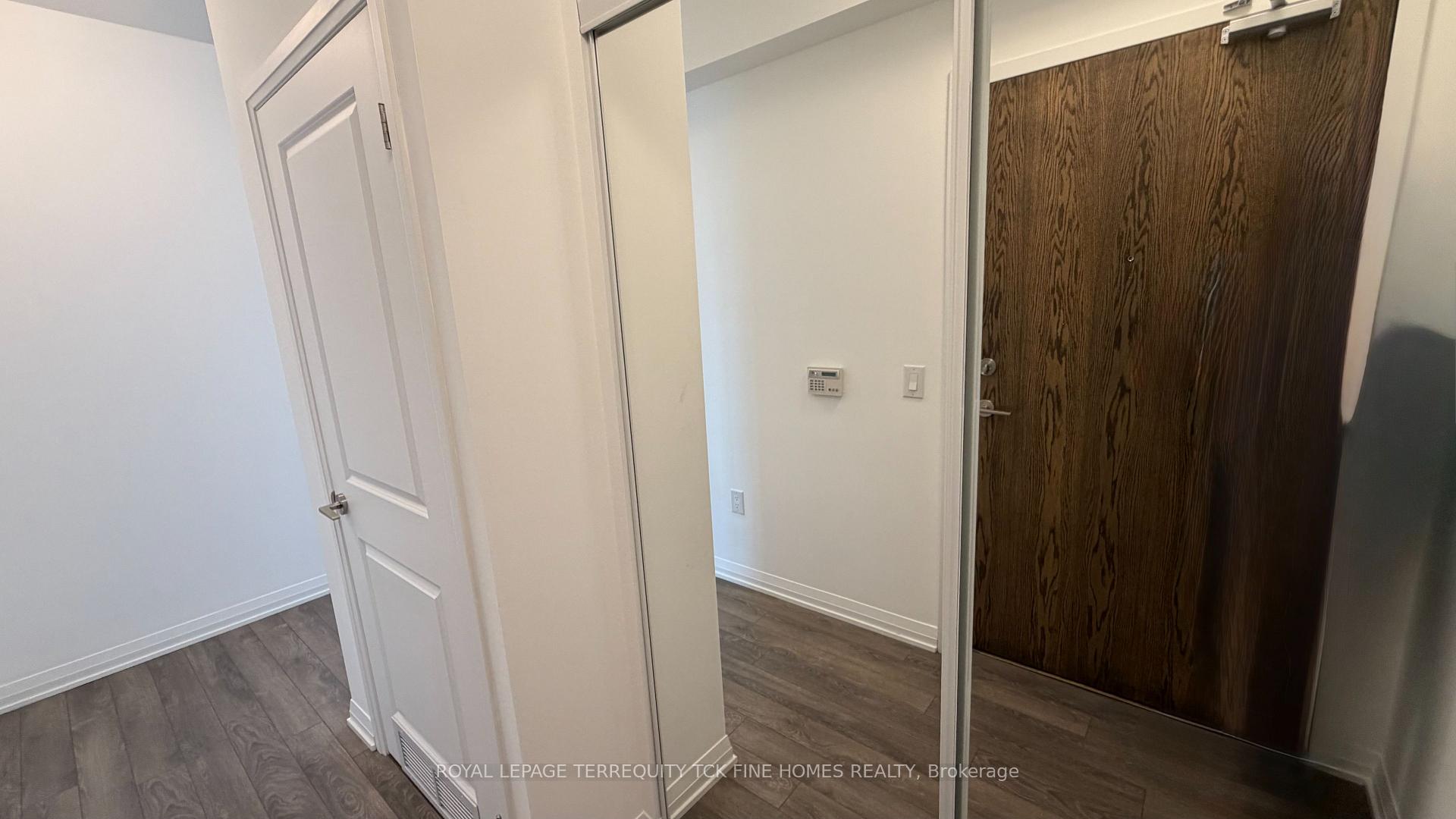Photo 2 of Unit 605, 99 Eagle Rock Way, Vaughan, Rural Vaughan — HOMEH