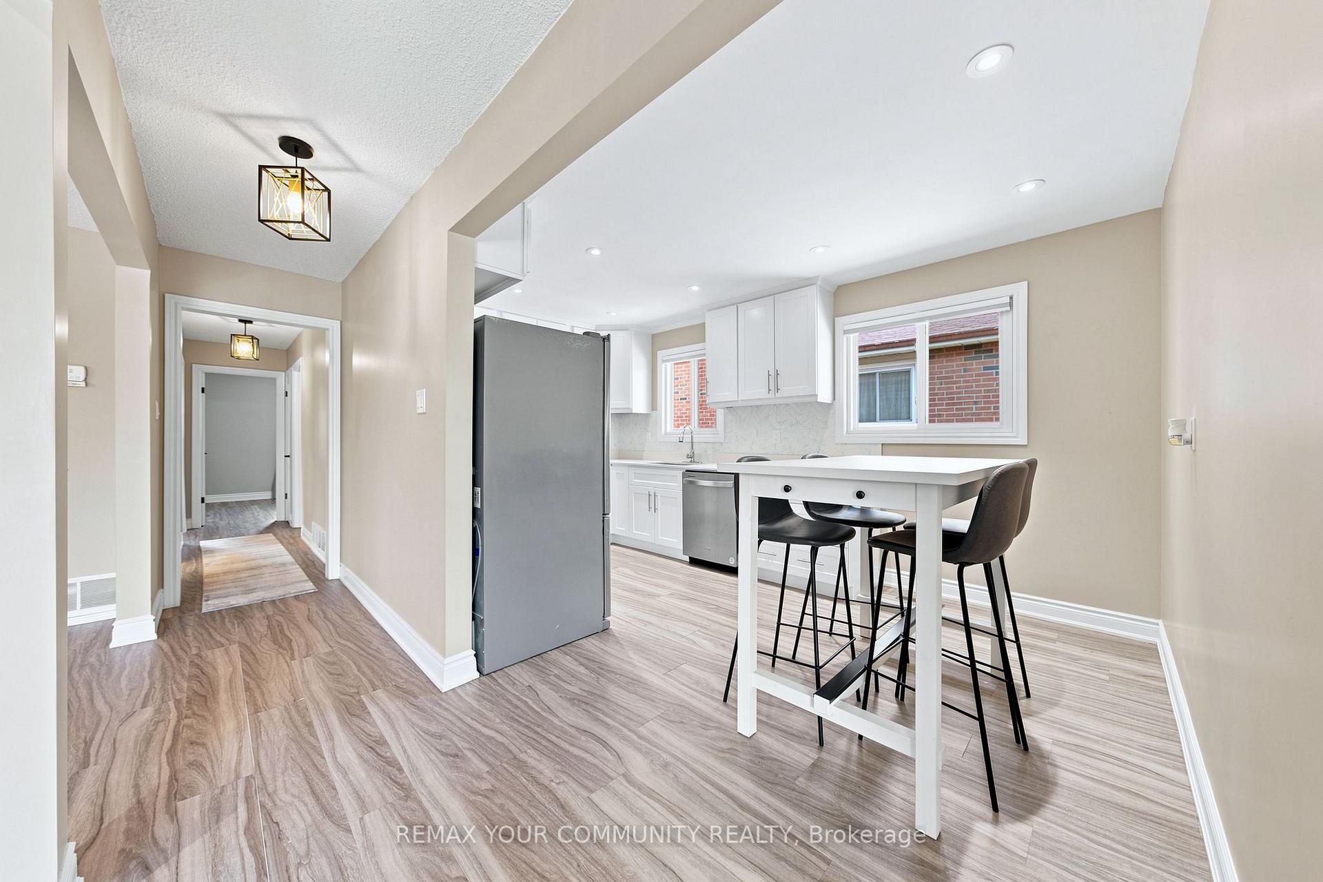 Photo 14 of Unit Upper, 36 Roseville Drive, Brampton, Brampton South — HOMEH