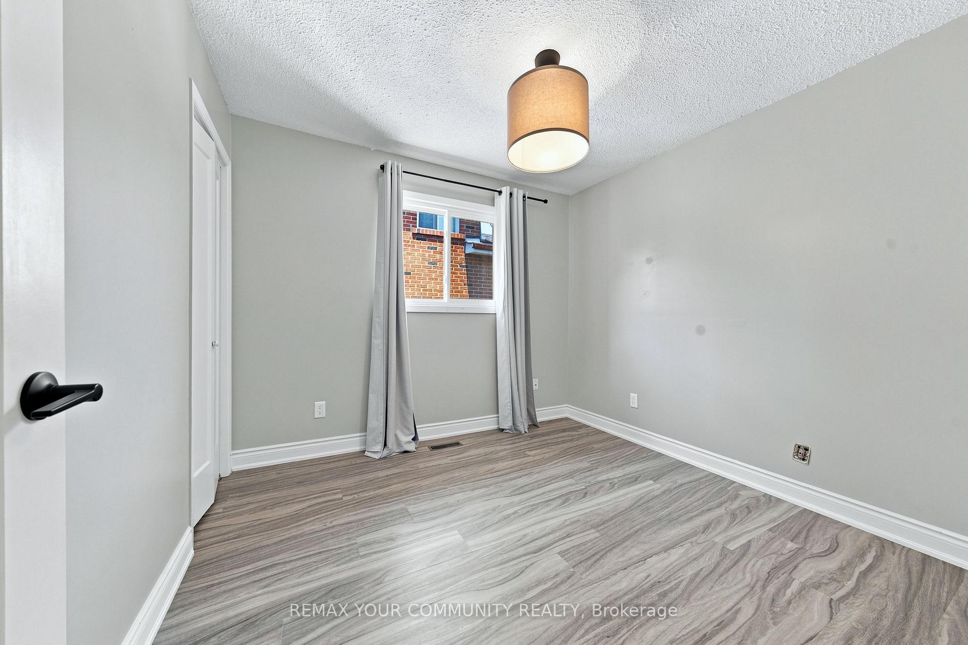 Photo 31 of Unit Upper, 36 Roseville Drive, Brampton, Brampton South — HOMEH