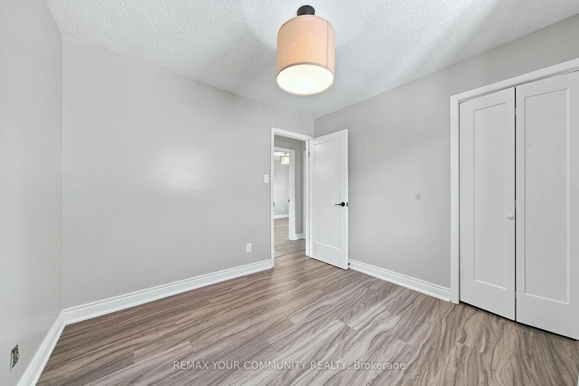 Photo 33 of Unit Upper, 36 Roseville Drive, Brampton, Brampton South — HOMEH