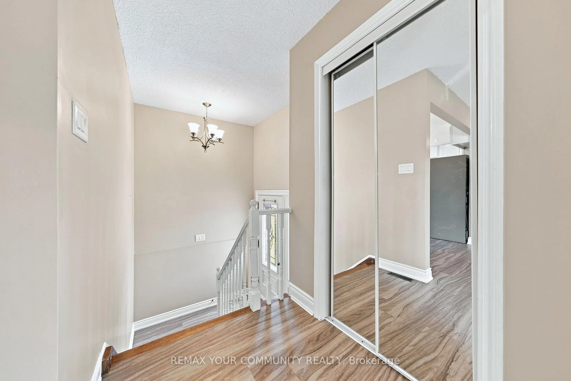 Photo 41 of Unit Upper, 36 Roseville Drive, Brampton, Brampton South — HOMEH