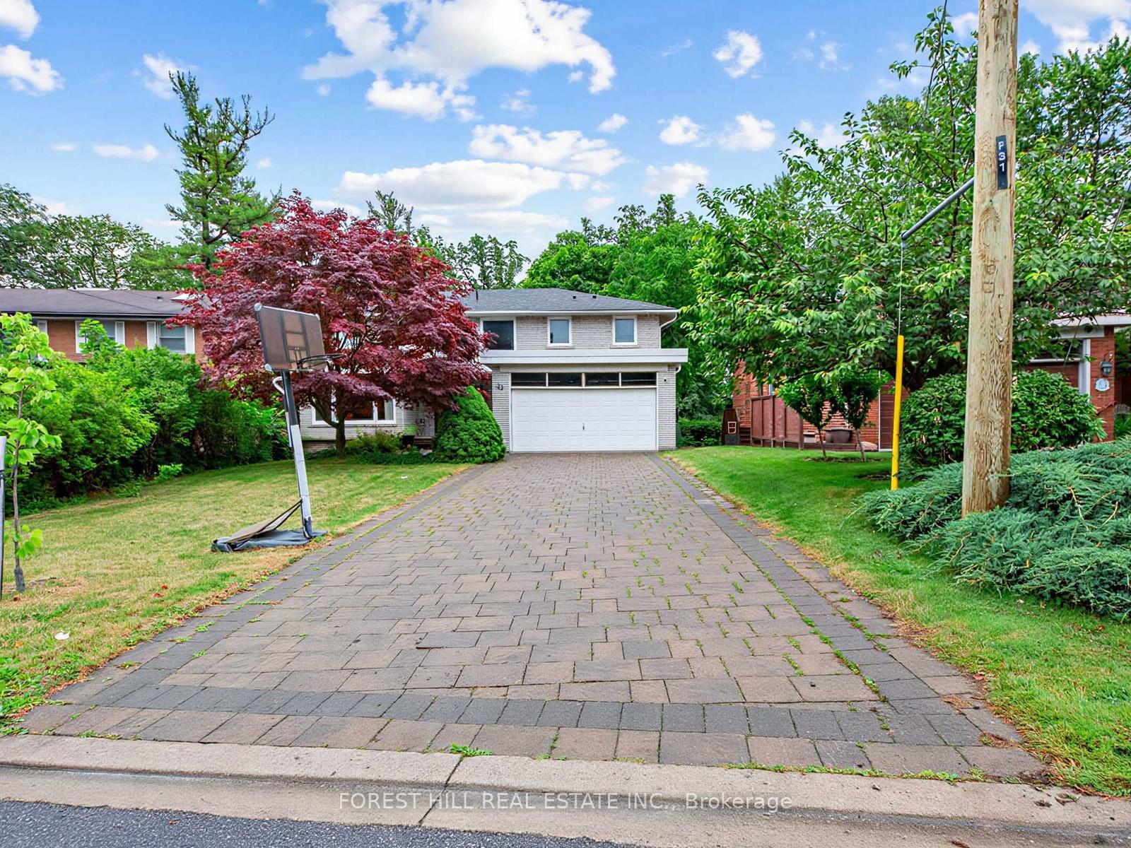 Photo 2 of 33 Warlock Crescent, North York, Bayview Woods-Steeles — HOMEH