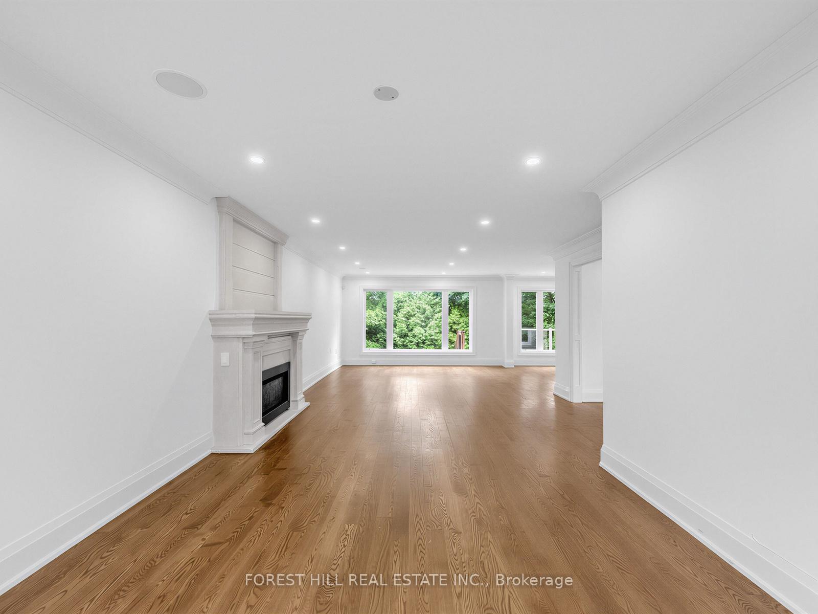 Photo 5 of 33 Warlock Crescent, North York, Bayview Woods-Steeles — HOMEH