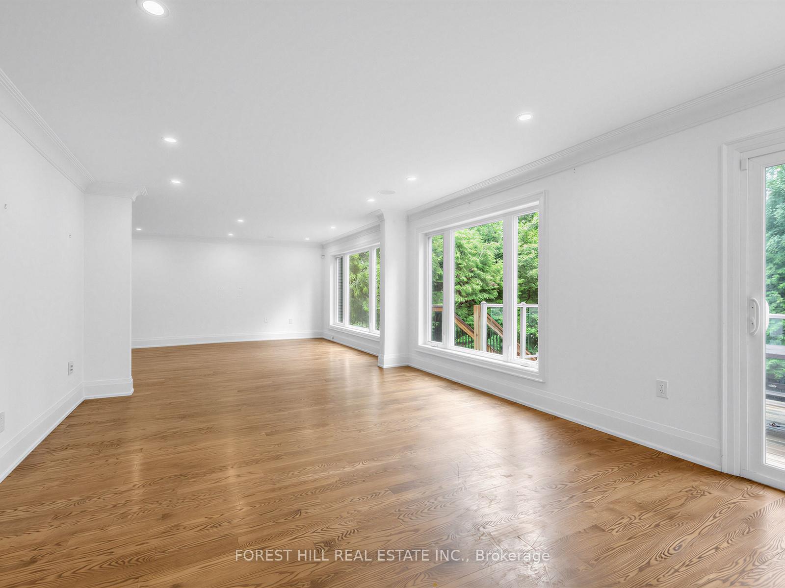 Photo 9 of 33 Warlock Crescent, North York, Bayview Woods-Steeles — HOMEH