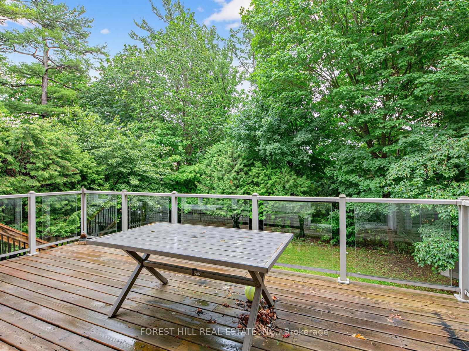 Photo 12 of 33 Warlock Crescent, North York, Bayview Woods-Steeles — HOMEH