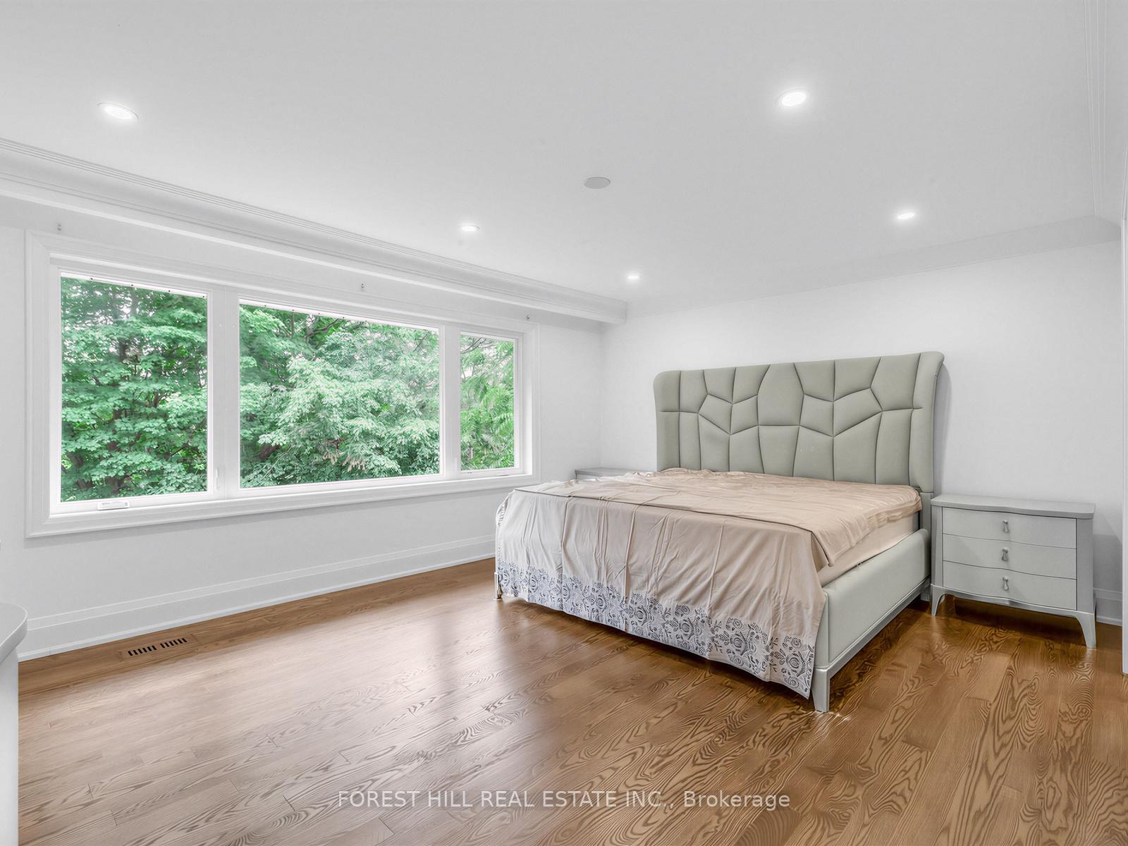 Photo 17 of 33 Warlock Crescent, North York, Bayview Woods-Steeles — HOMEH