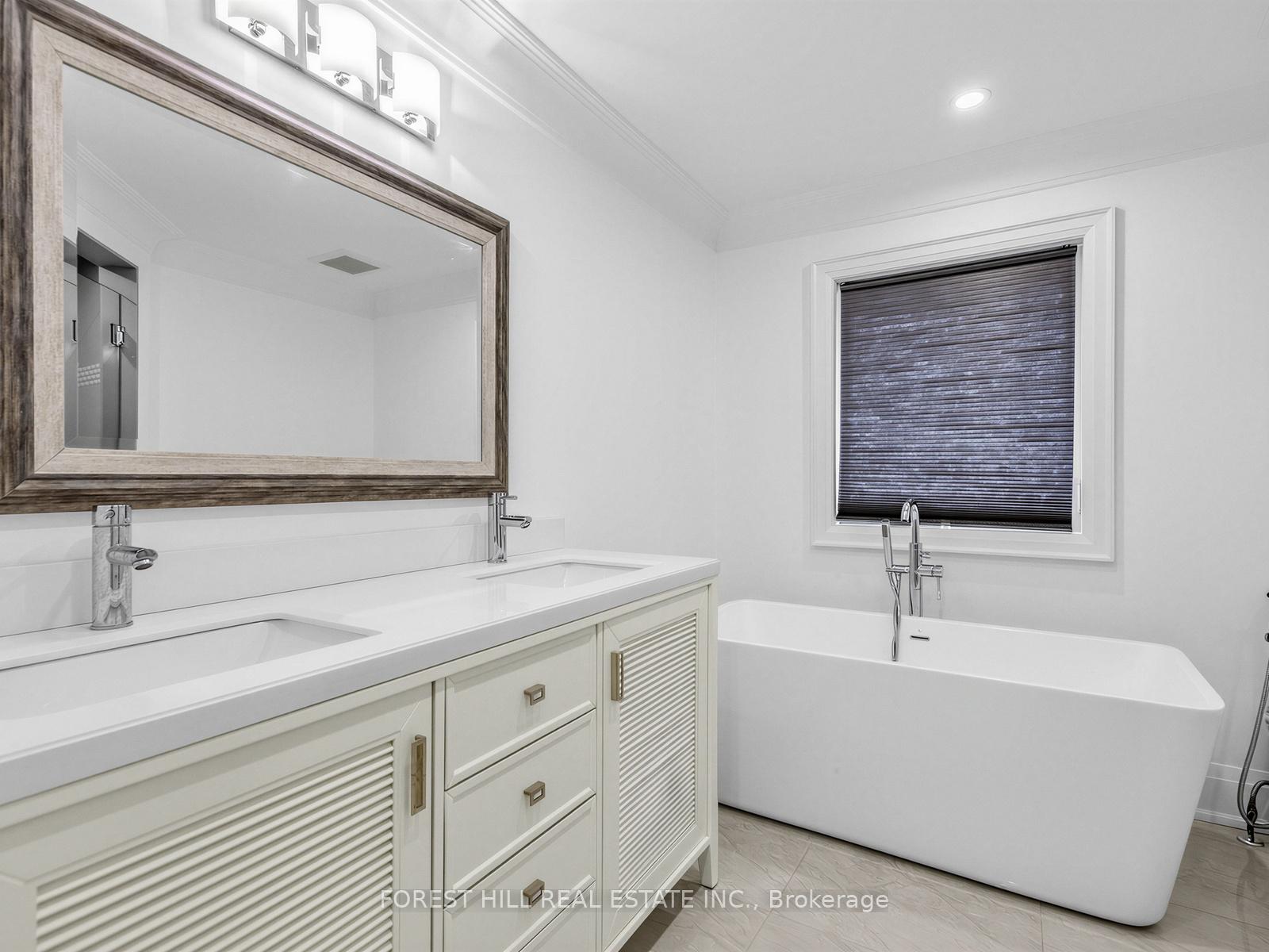 Photo 19 of 33 Warlock Crescent, North York, Bayview Woods-Steeles — HOMEH