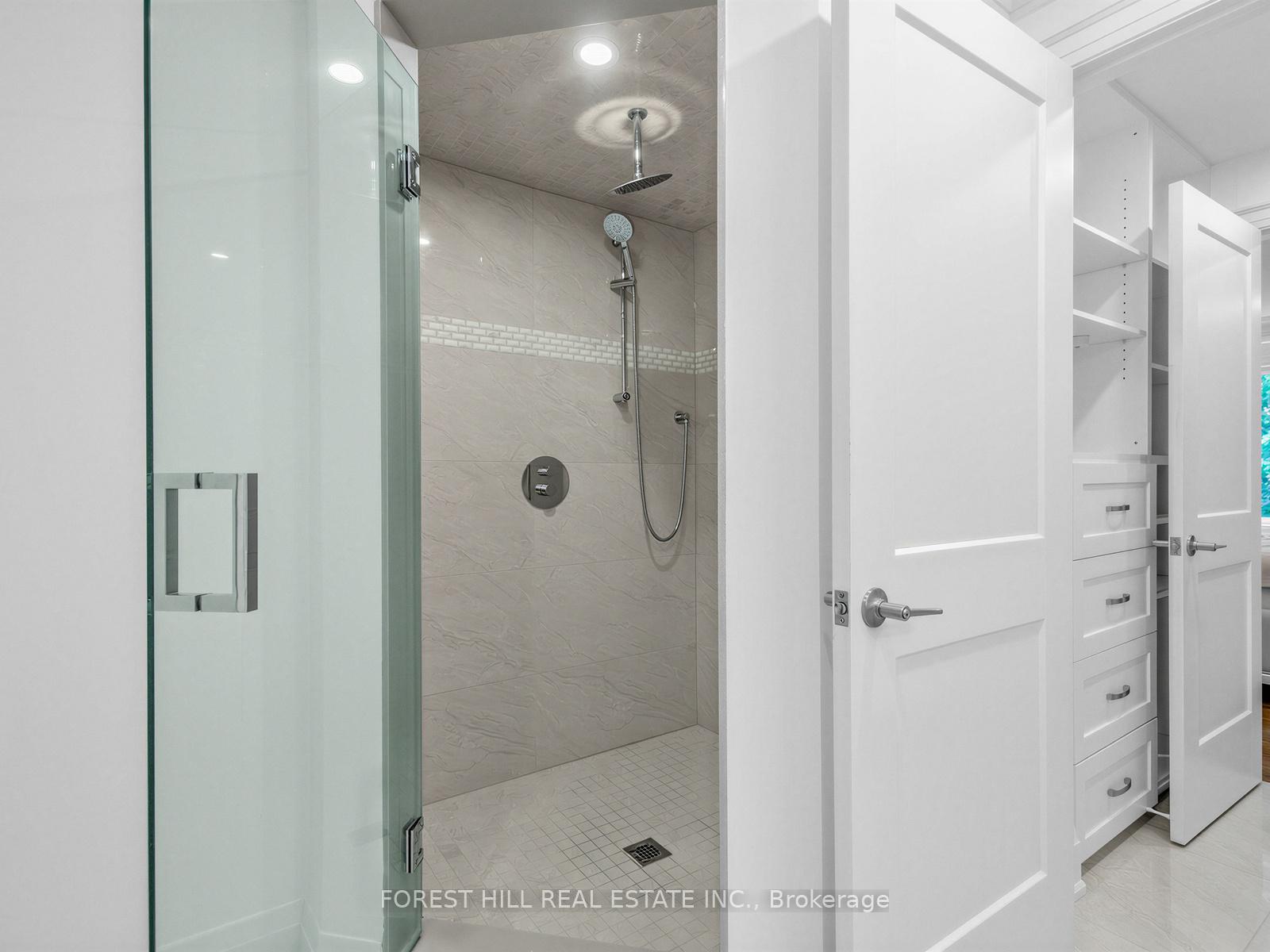 Photo 20 of 33 Warlock Crescent, North York, Bayview Woods-Steeles — HOMEH
