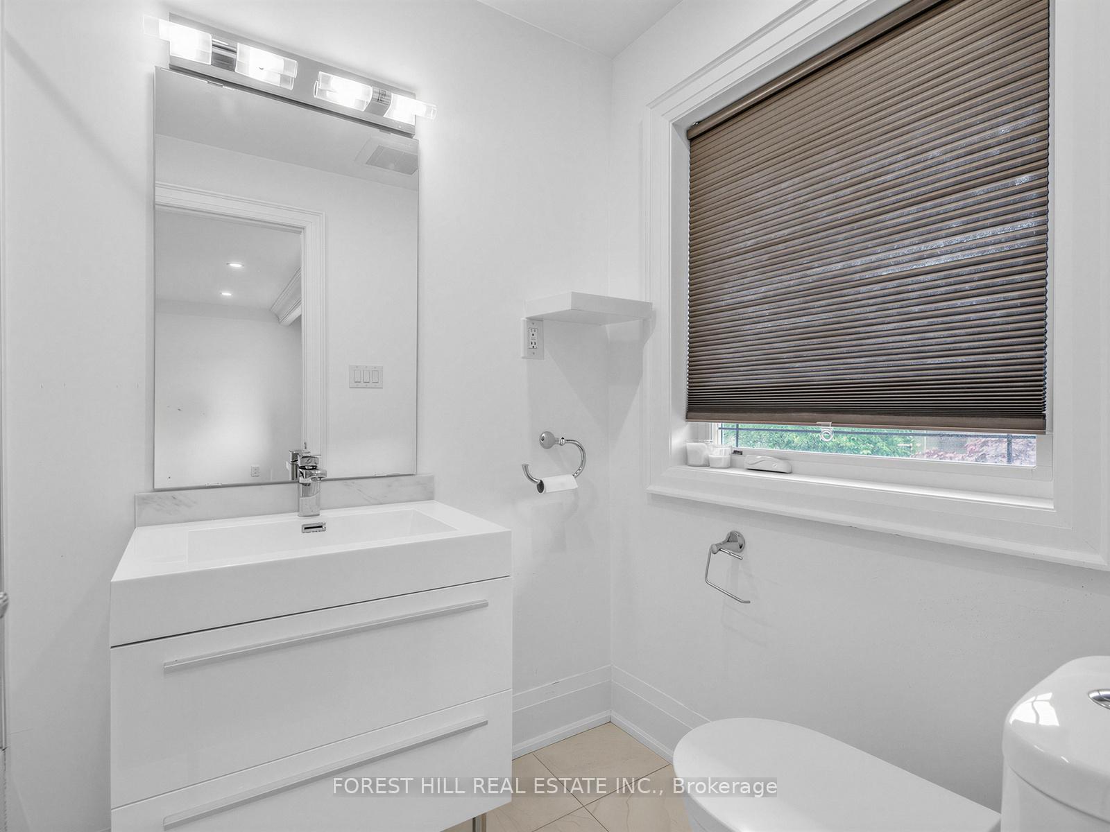 Photo 27 of 33 Warlock Crescent, North York, Bayview Woods-Steeles — HOMEH