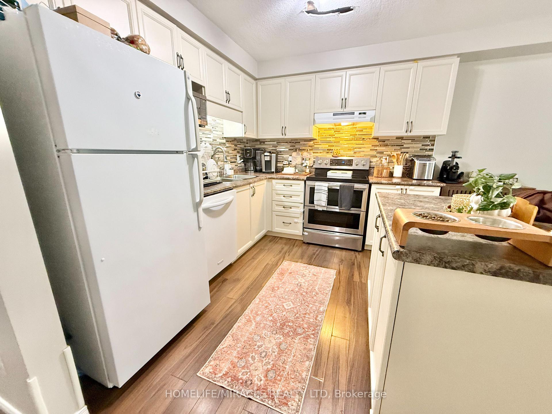 Photo 6 of 312 Tagge Crescent, Kitchener, Bridgeport — HOMEH