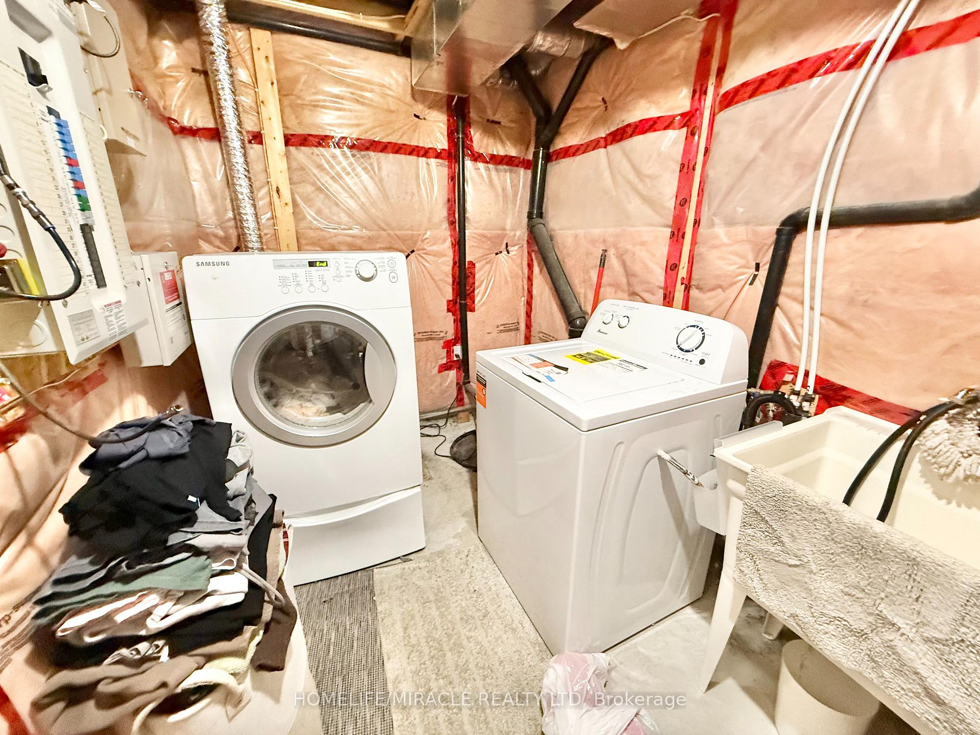 Photo 13 of 312 Tagge Crescent, Kitchener, Bridgeport — HOMEH