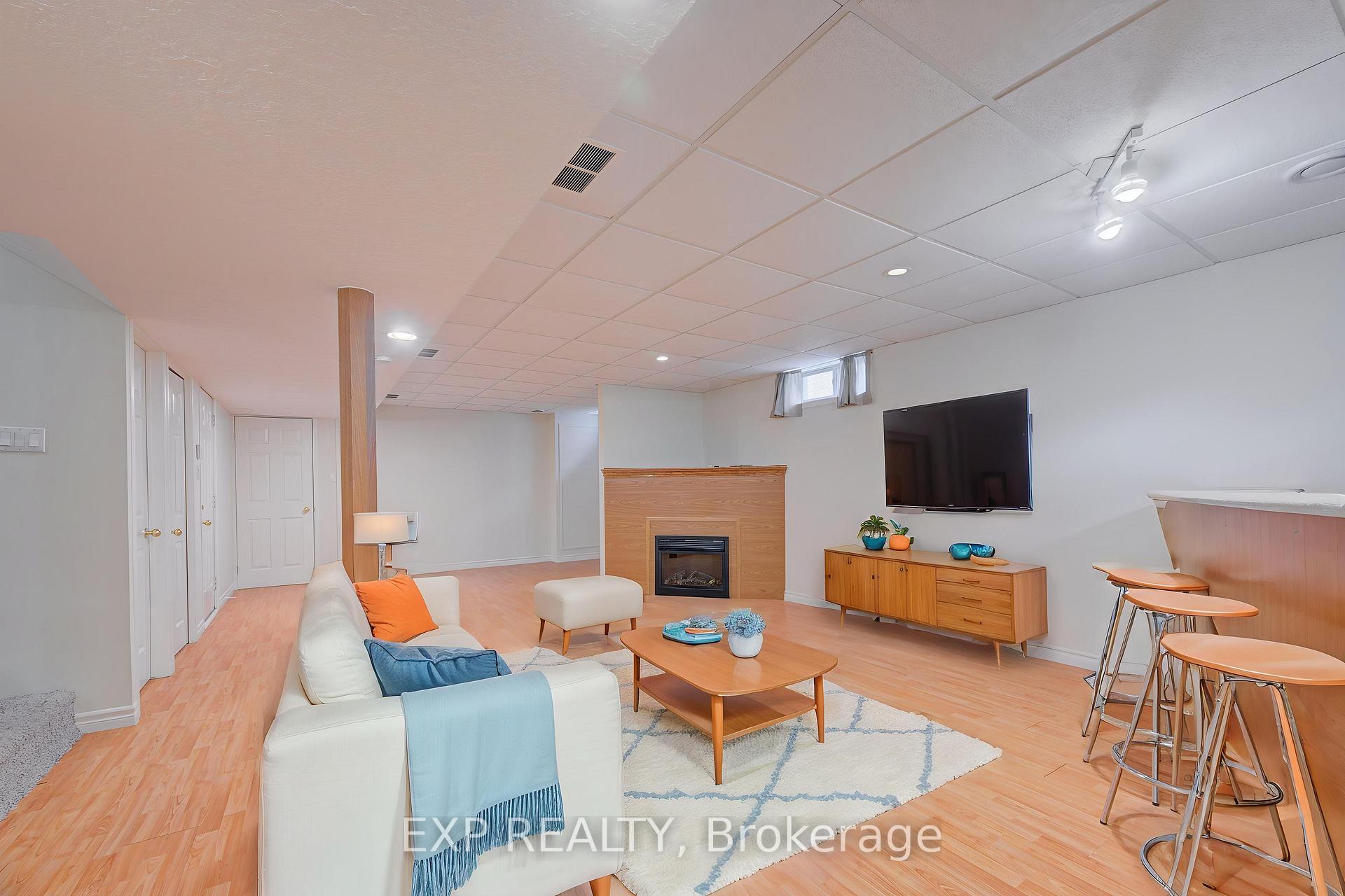 Photo 19 of 225 Dartmoor Crescent, Waterloo, Bridgeport — HOMEH